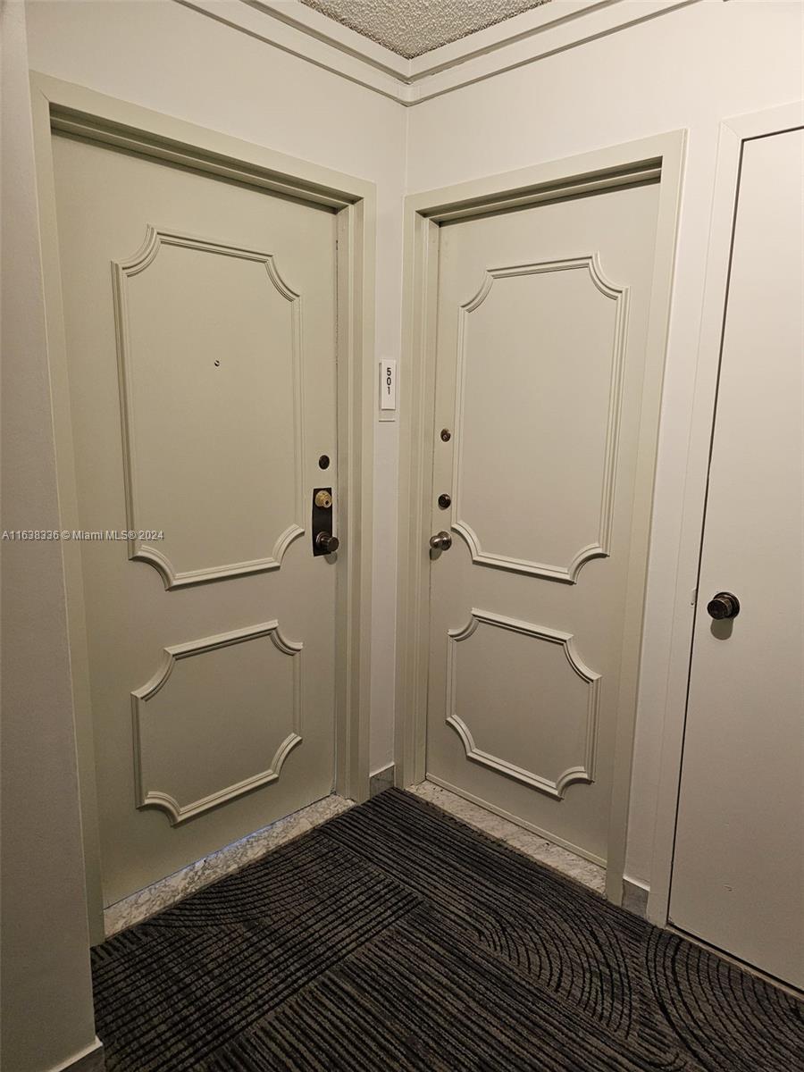BAYVIEW TOWERS CONDO SOUT - Residential