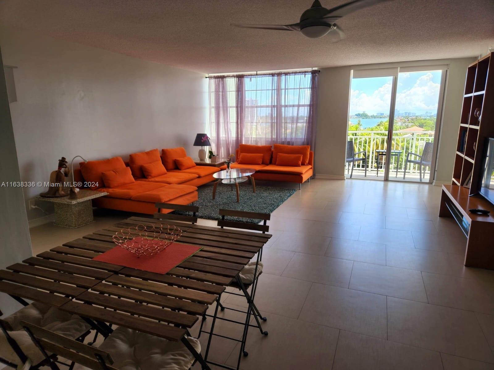 BAYVIEW TOWERS CONDO SOUT - Residential