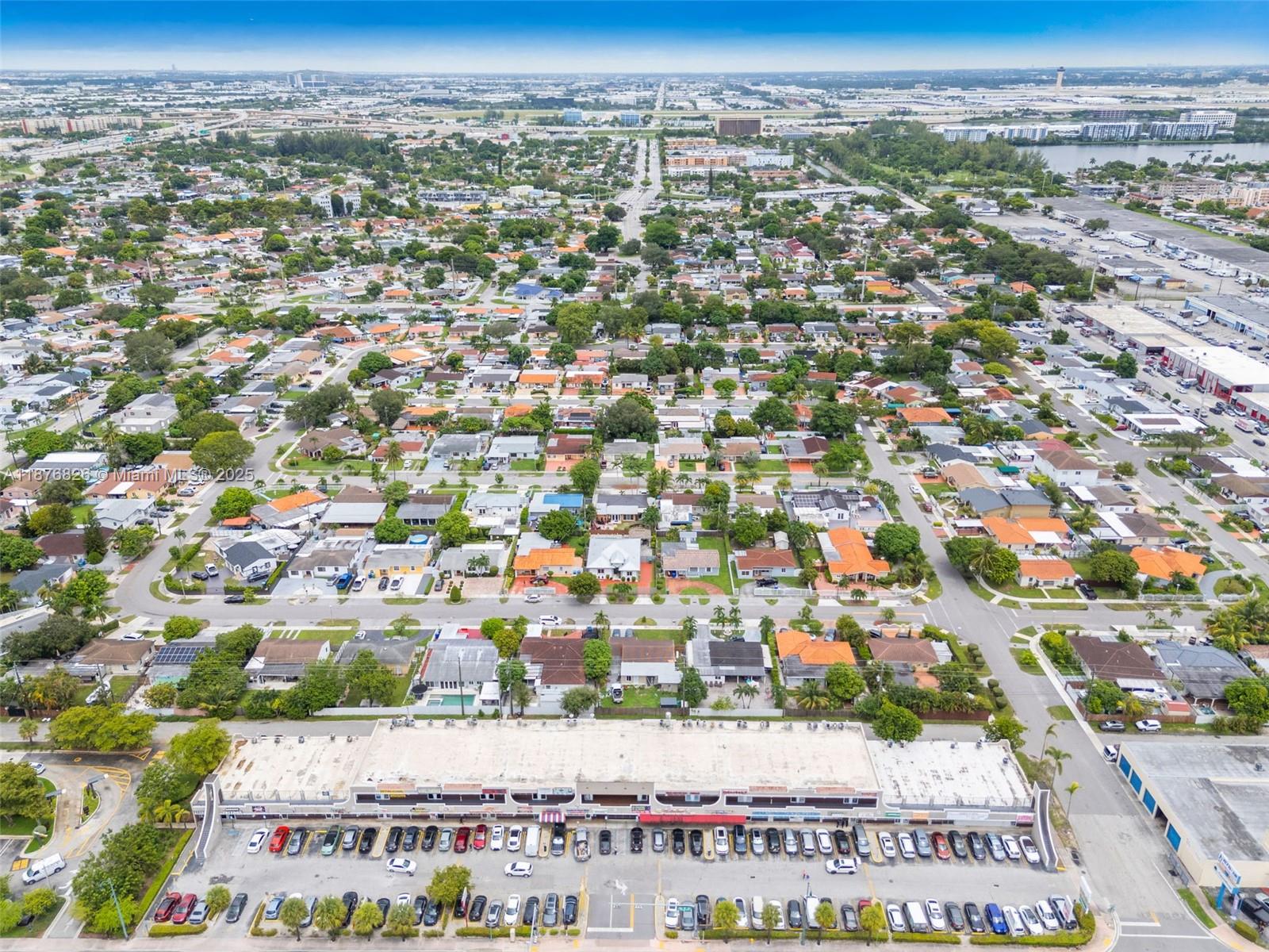 FOR SALE FLOWER BOUTIQUE GREAT CORNER LOCATION  JUST EAST OF PALMETTO EXPRESSWAY. OWNER MOTIVATED  LOOKING FOR SERIOUS OFFER
