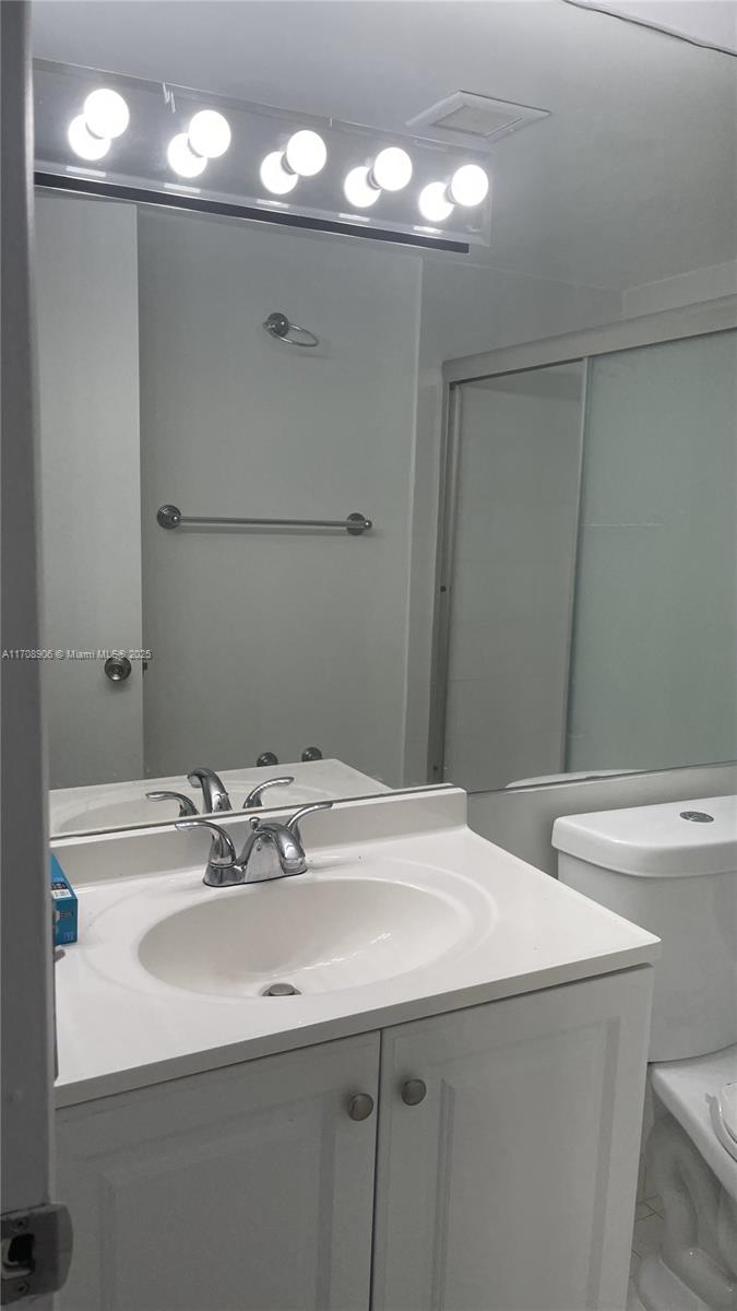 BRICKELL SHORES CONDO - Residential Lease