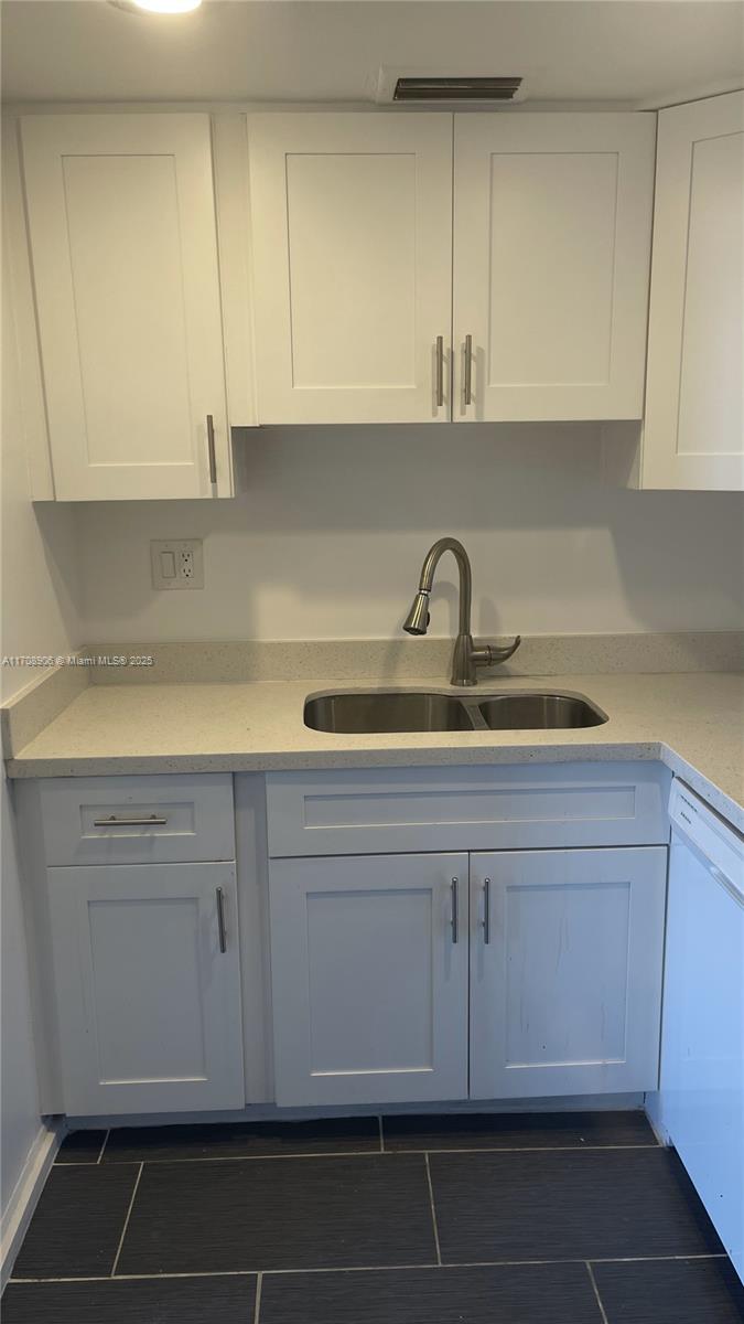 BRICKELL SHORES CONDO - Residential Lease