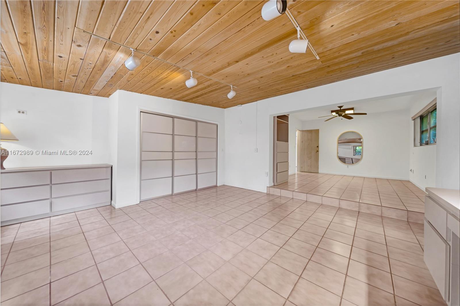 HIGHWAY SUB AMD - Residential