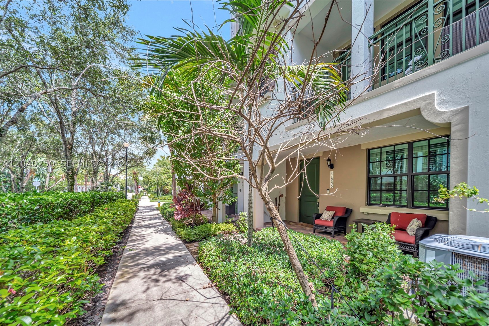 PEMBROKE LAKES SOUTH - Residential
