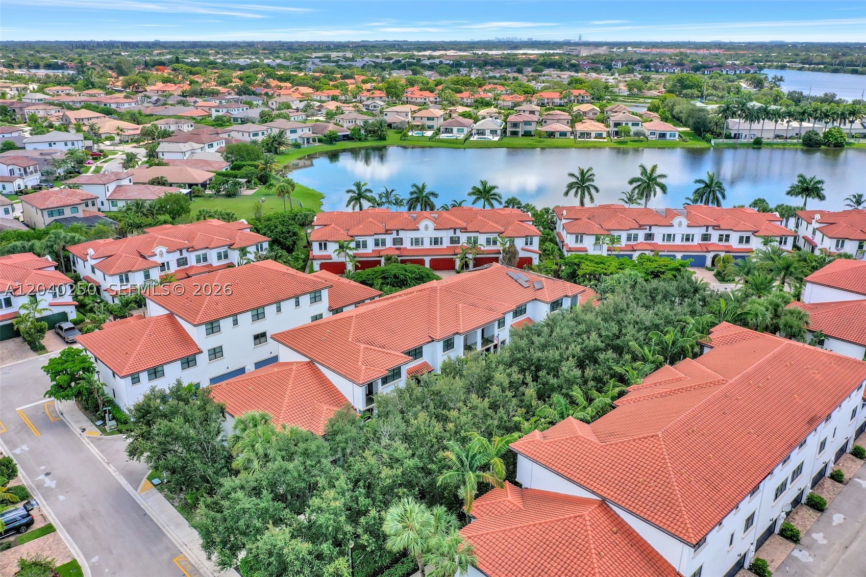 PEMBROKE LAKES SOUTH - Residential