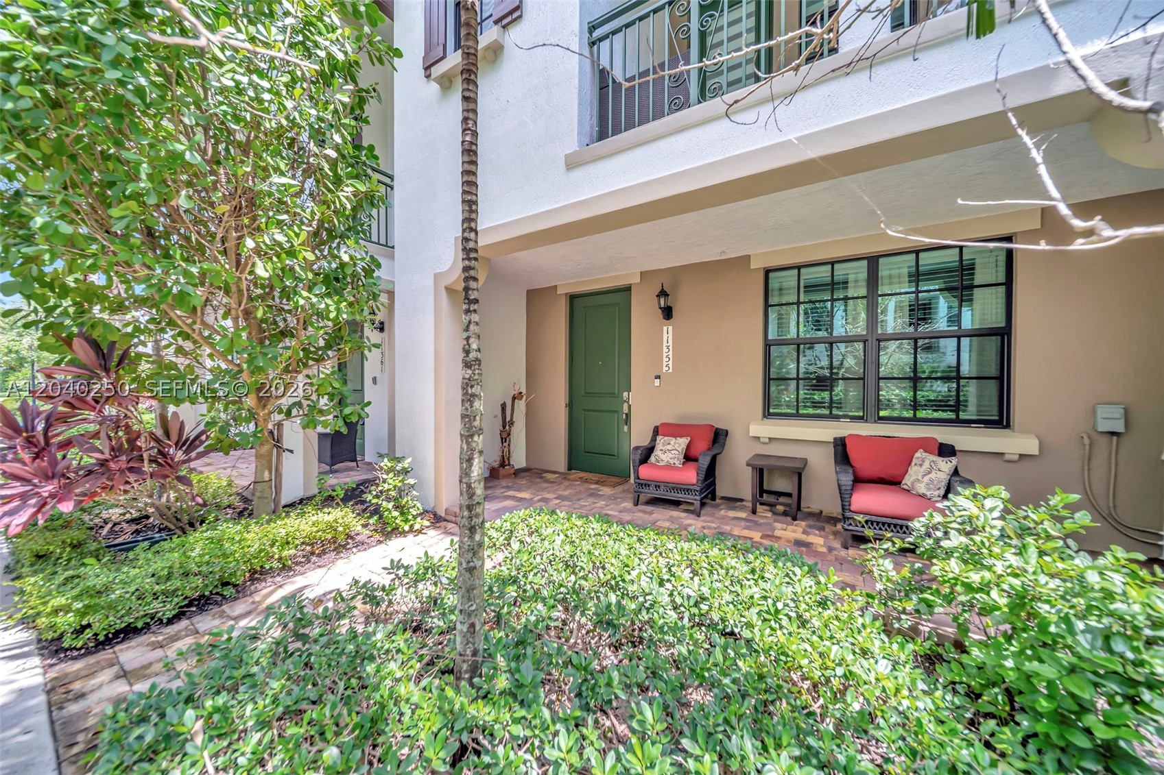 PEMBROKE LAKES SOUTH - Residential
