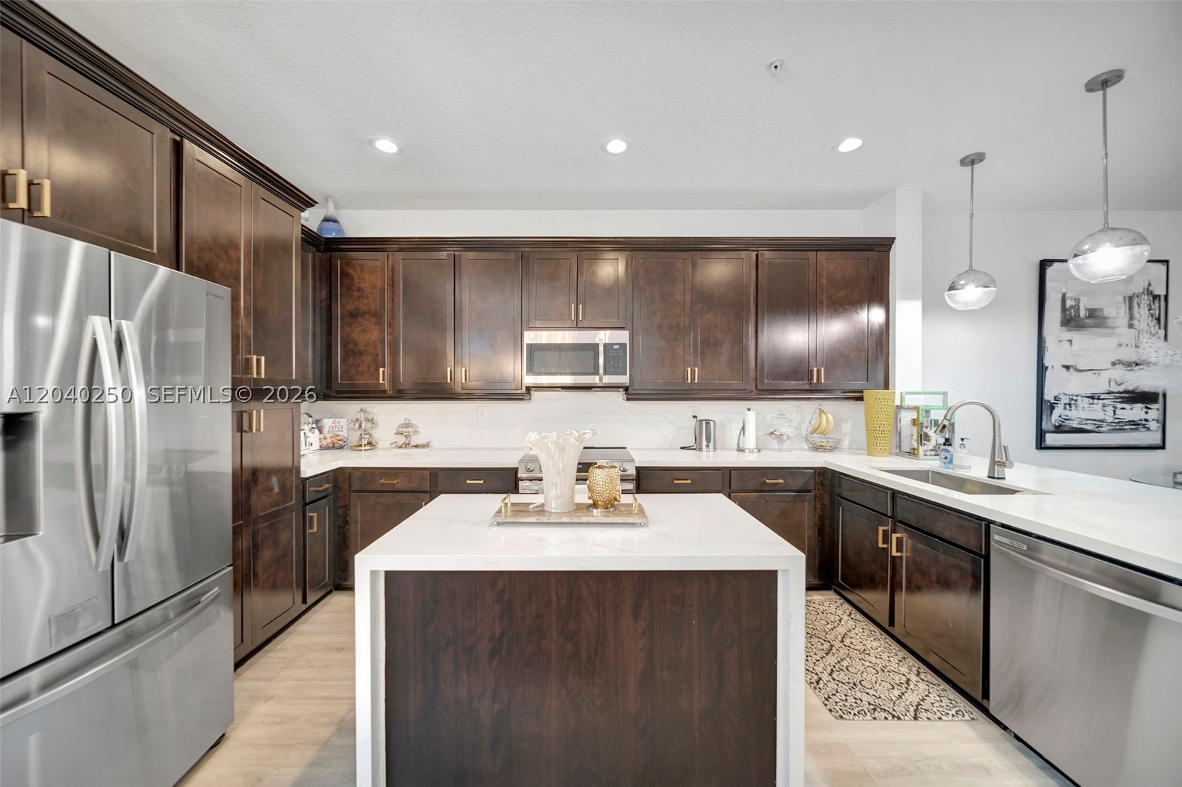 PEMBROKE LAKES SOUTH - Residential