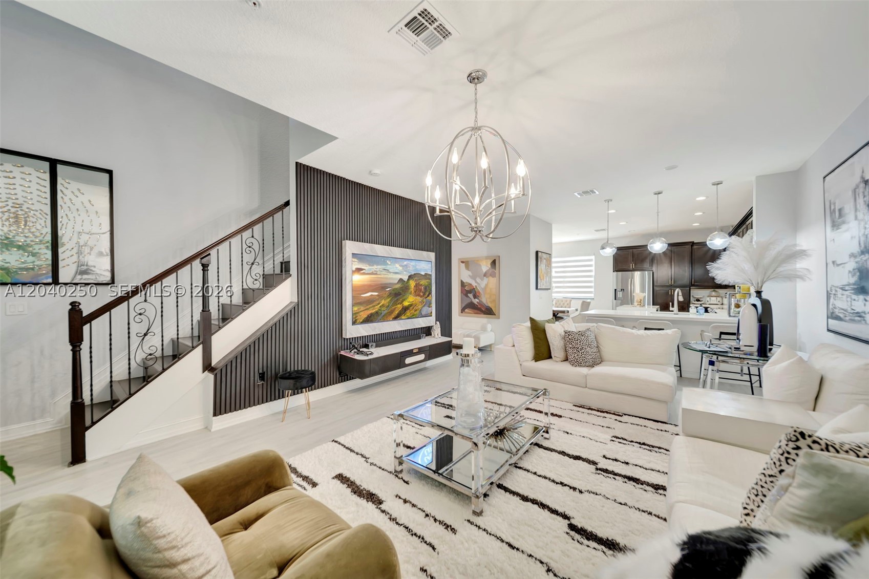 PEMBROKE LAKES SOUTH - Residential