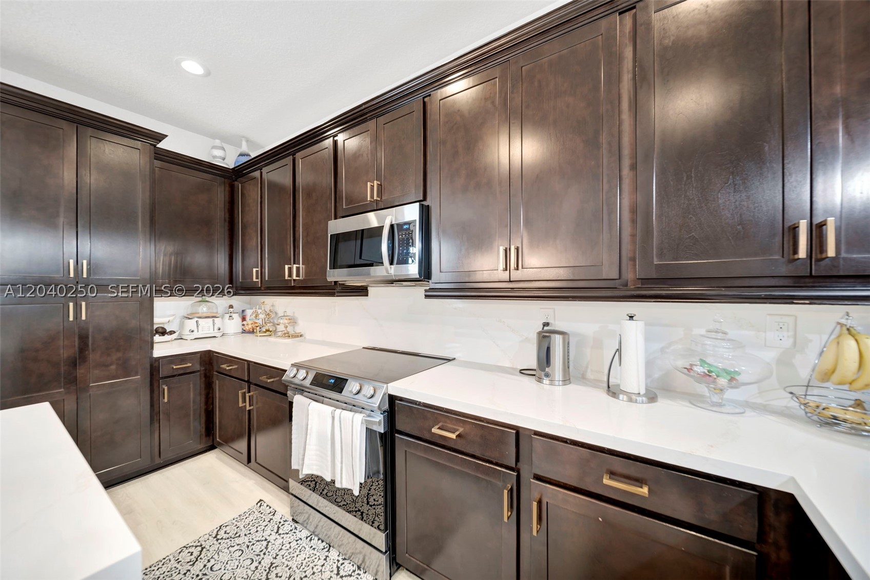 PEMBROKE LAKES SOUTH - Residential