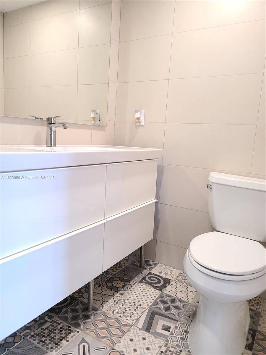 ADMIRALS PORT CONDO WEST - Residential Lease
