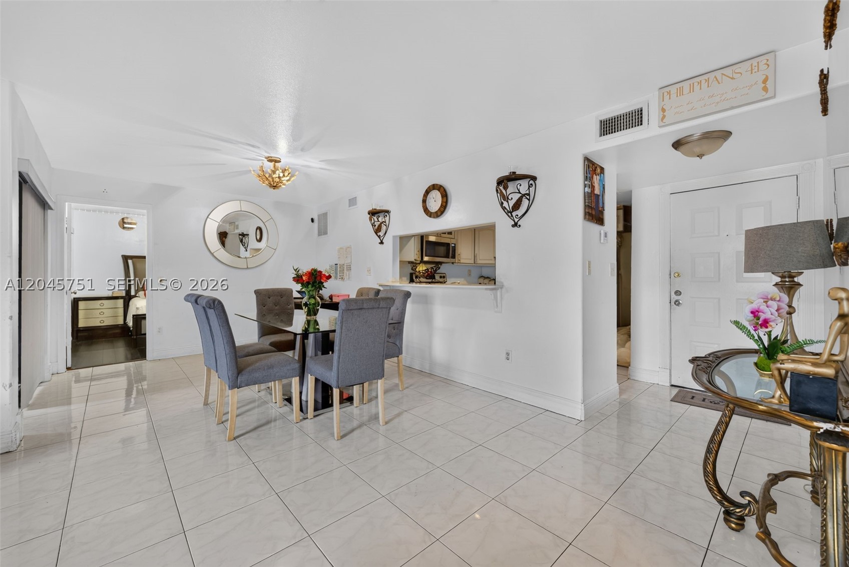 QUATRAINE CONDO I PH I - Residential