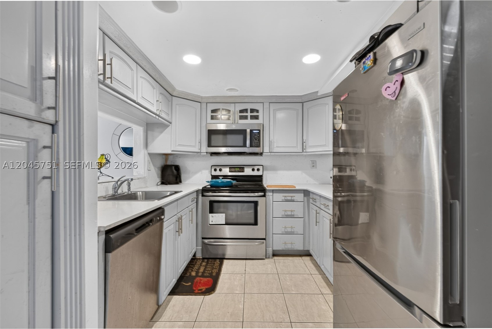 QUATRAINE CONDO I PH I - Residential