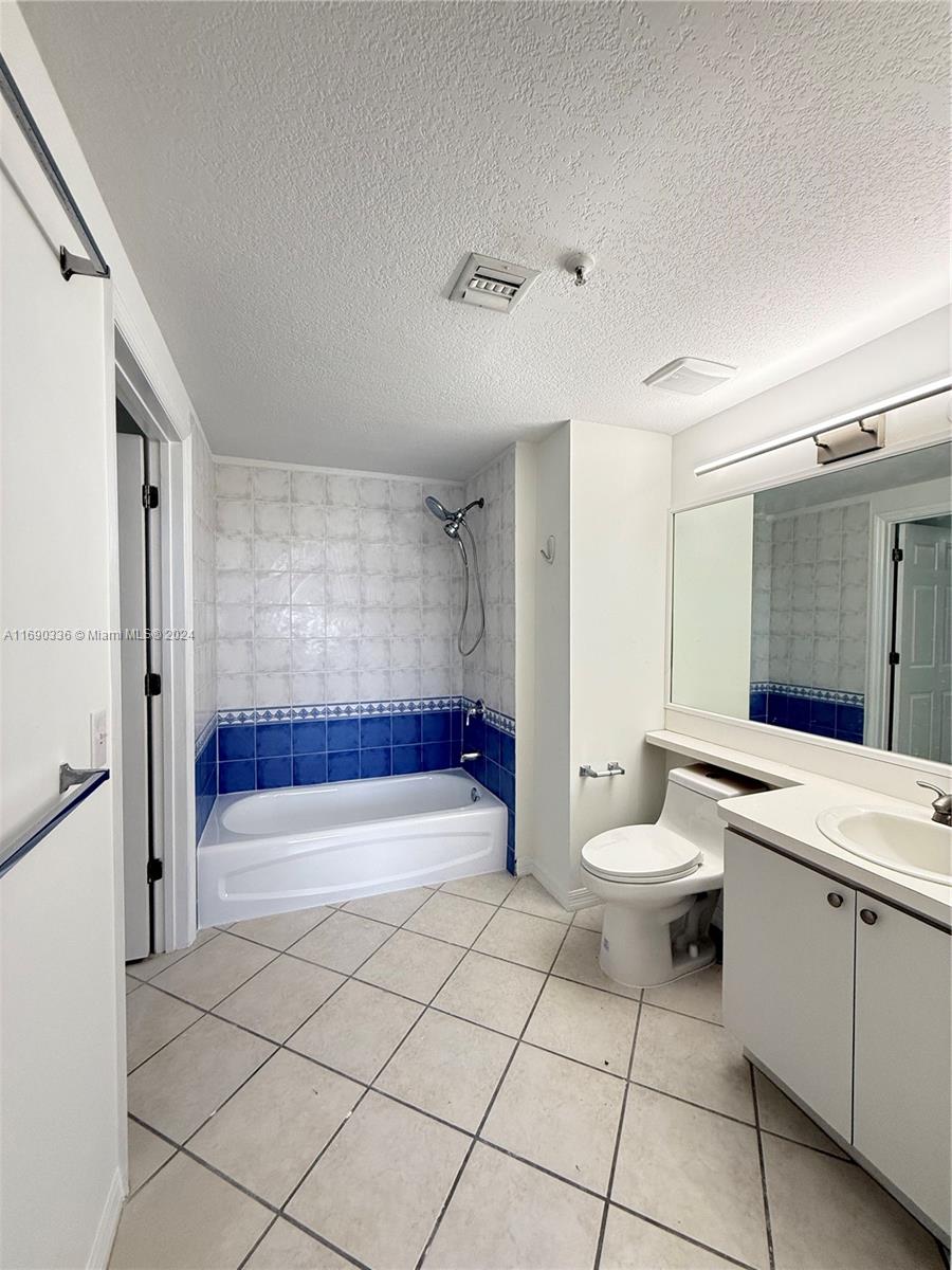 CORAL PLAZA OF MIAMI COND - Residential Lease