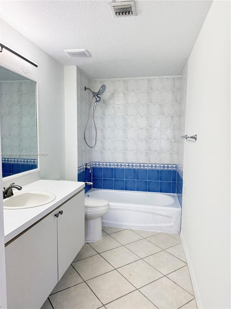 CORAL PLAZA OF MIAMI COND - Residential Lease