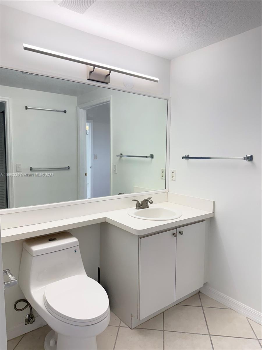 CORAL PLAZA OF MIAMI COND - Residential Lease