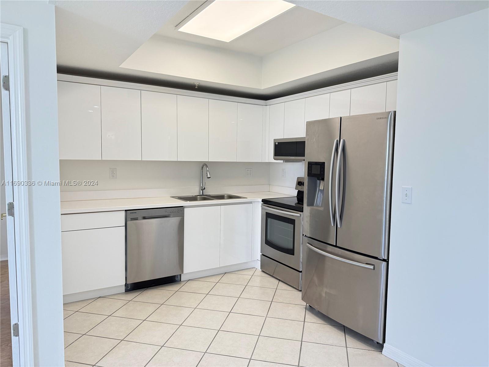 CORAL PLAZA OF MIAMI COND - Residential Lease