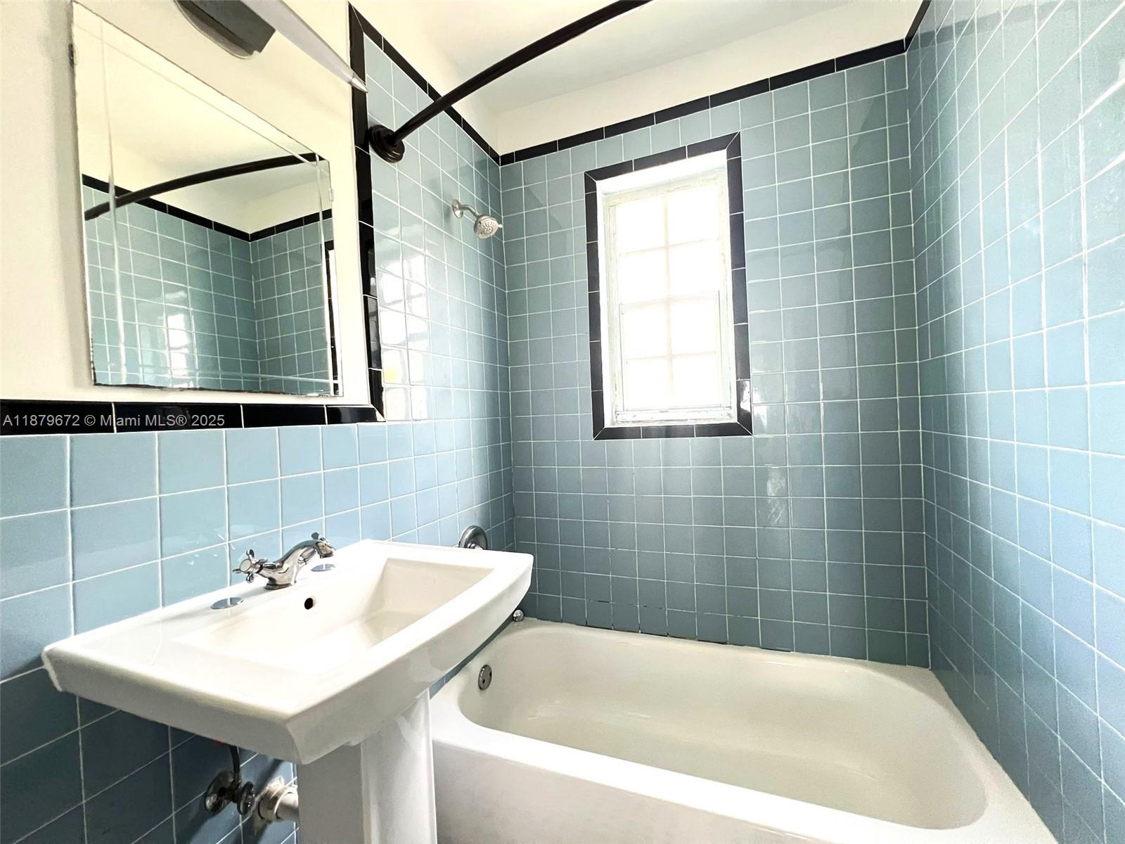 BUENA VISTA EST - Residential Lease