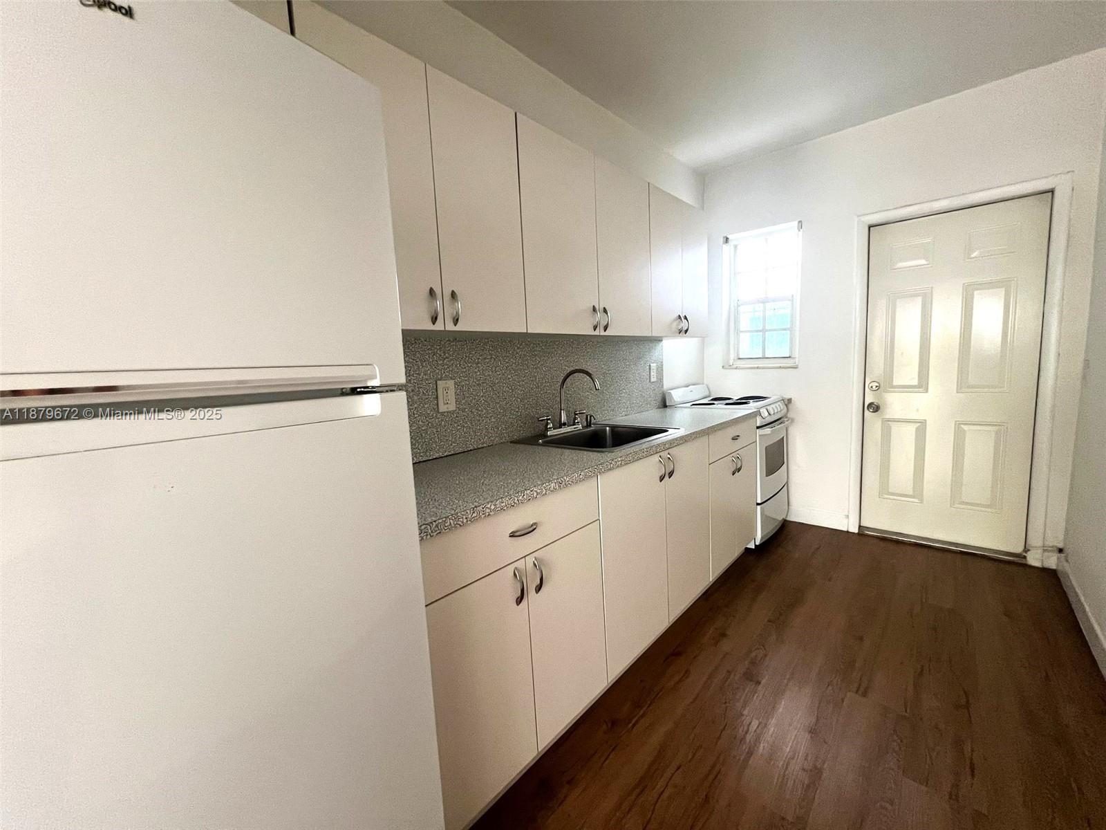 BUENA VISTA EST - Residential Lease