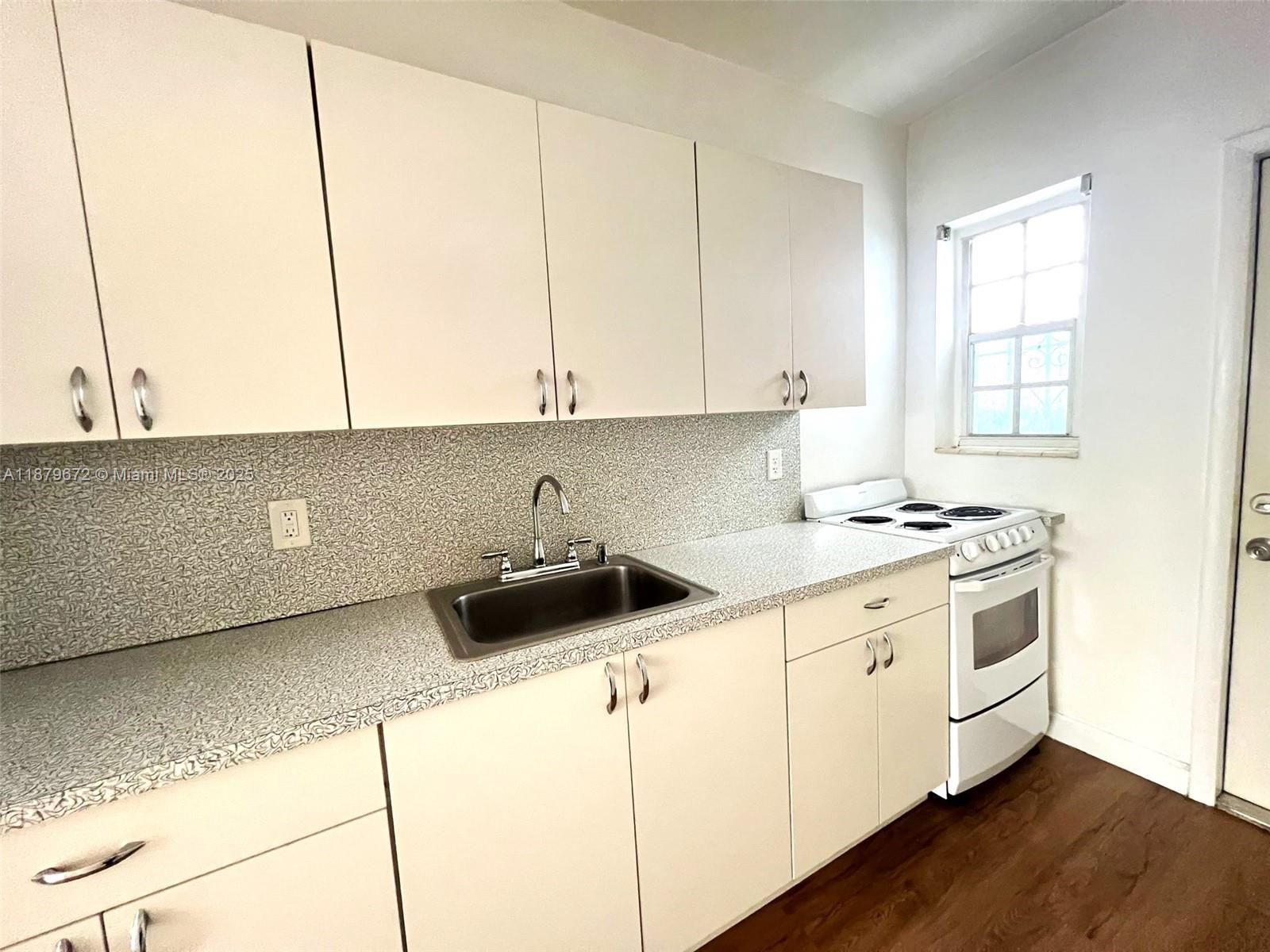 BUENA VISTA EST - Residential Lease