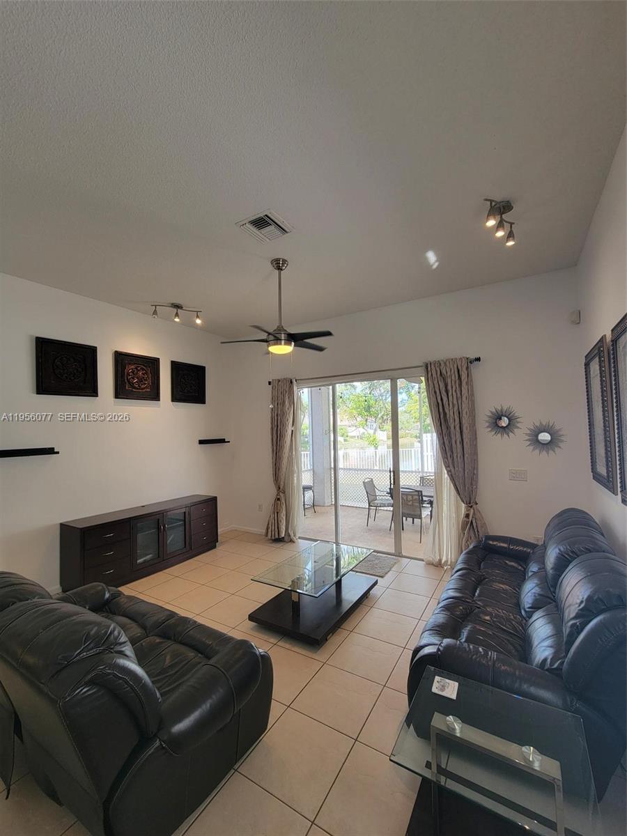 SAWGRASS PLANTATION - Residential Lease
