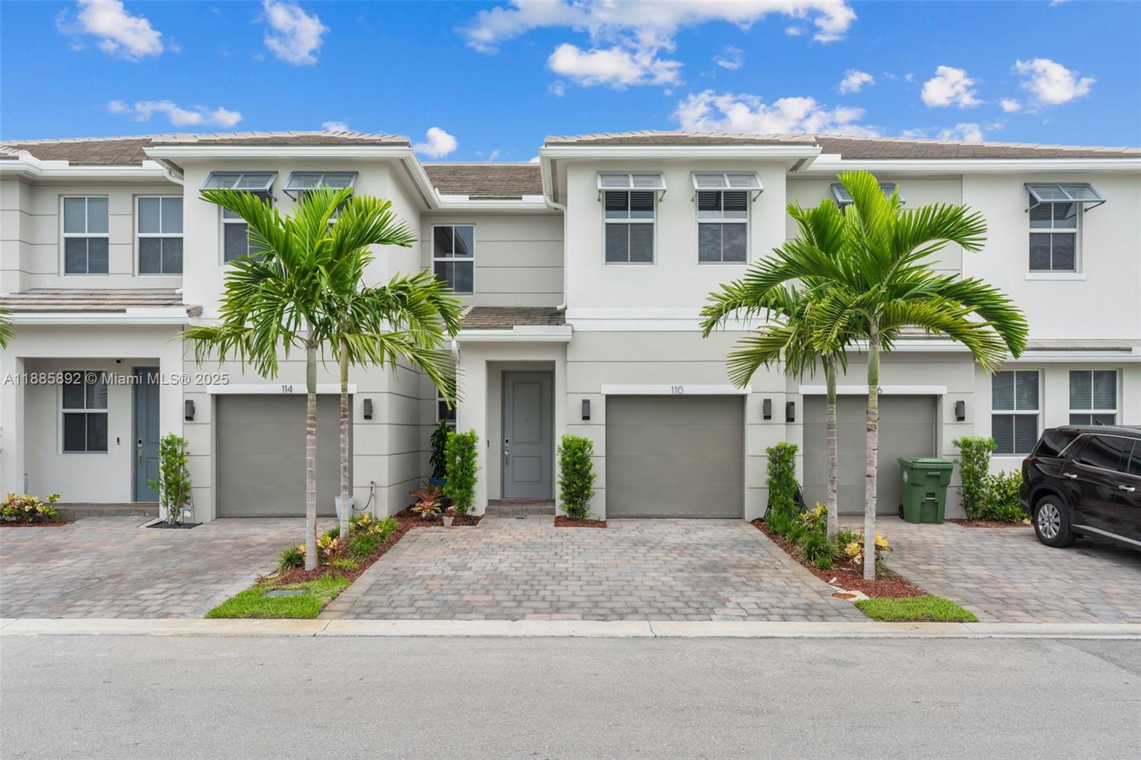 MERRICK SQUARE - Residential