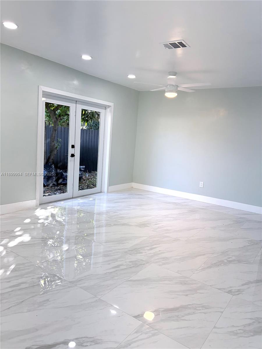 DIXIE HEIGHTS GARDEN - Residential Lease