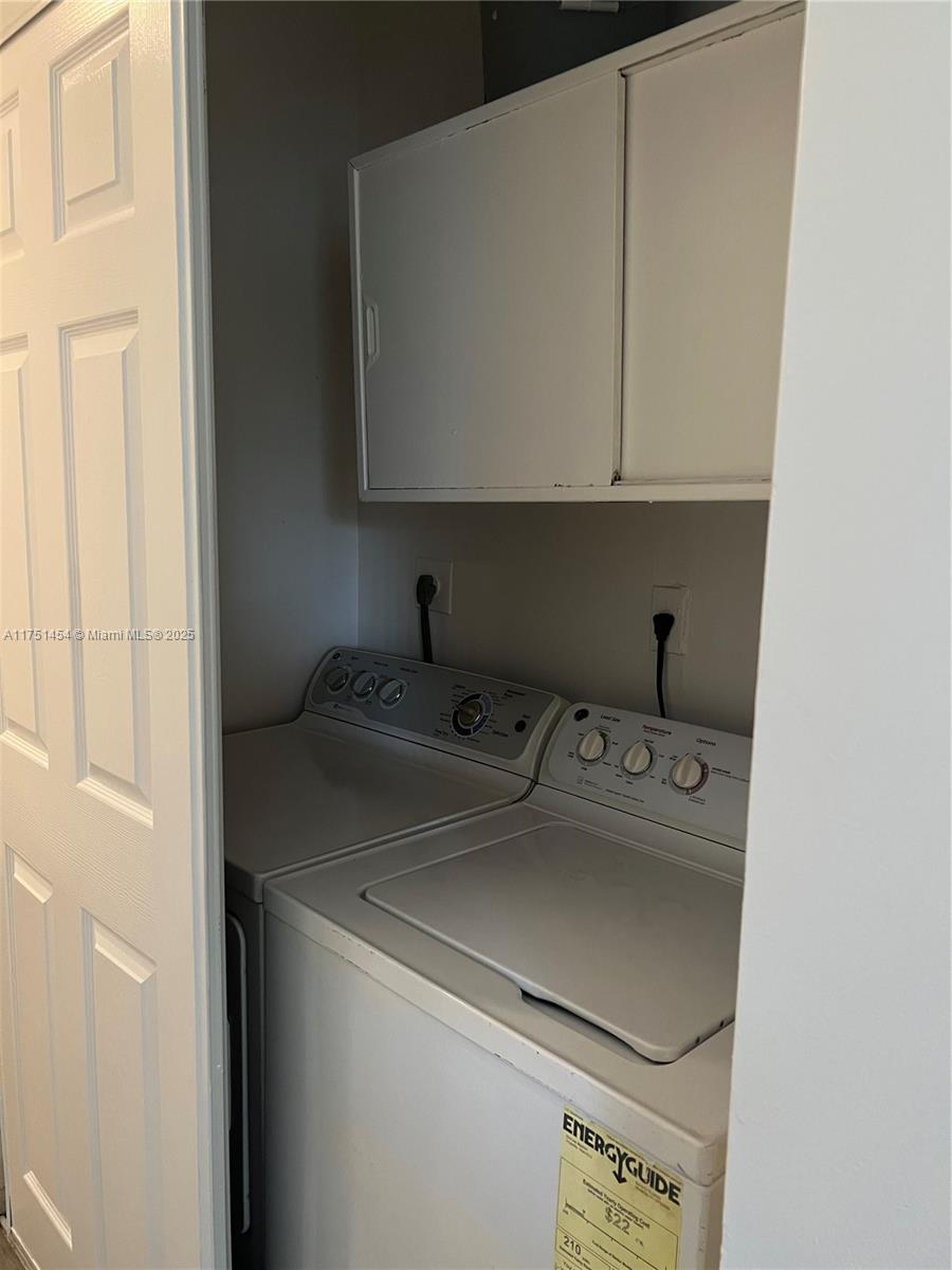 ROYAL RIDGE CONDO - Residential Lease