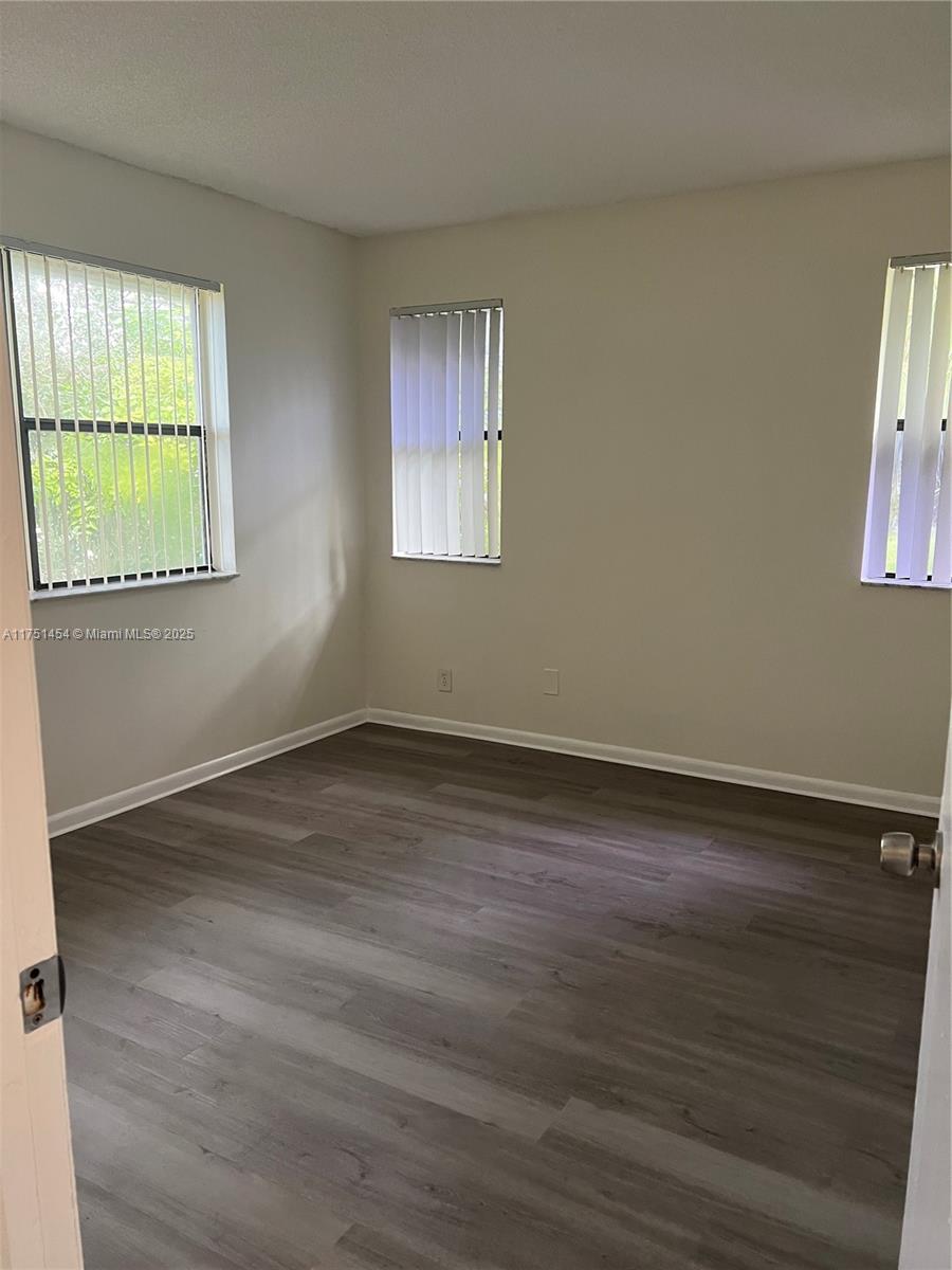 ROYAL RIDGE CONDO - Residential Lease
