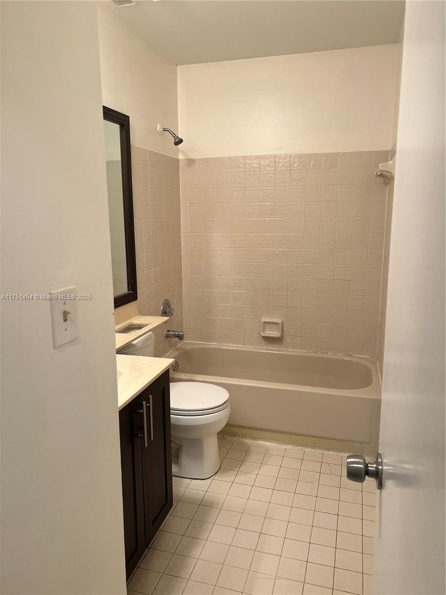 ROYAL RIDGE CONDO - Residential Lease