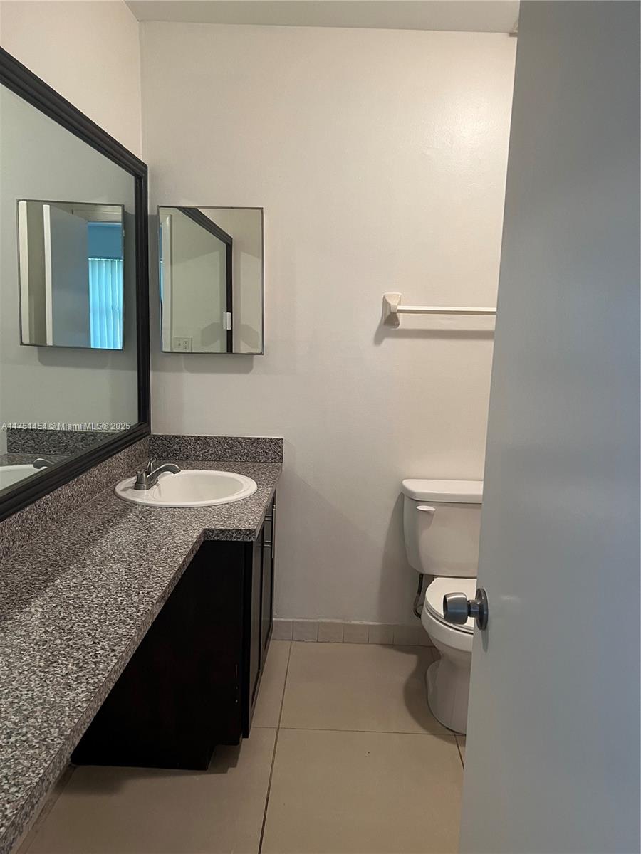 ROYAL RIDGE CONDO - Residential Lease