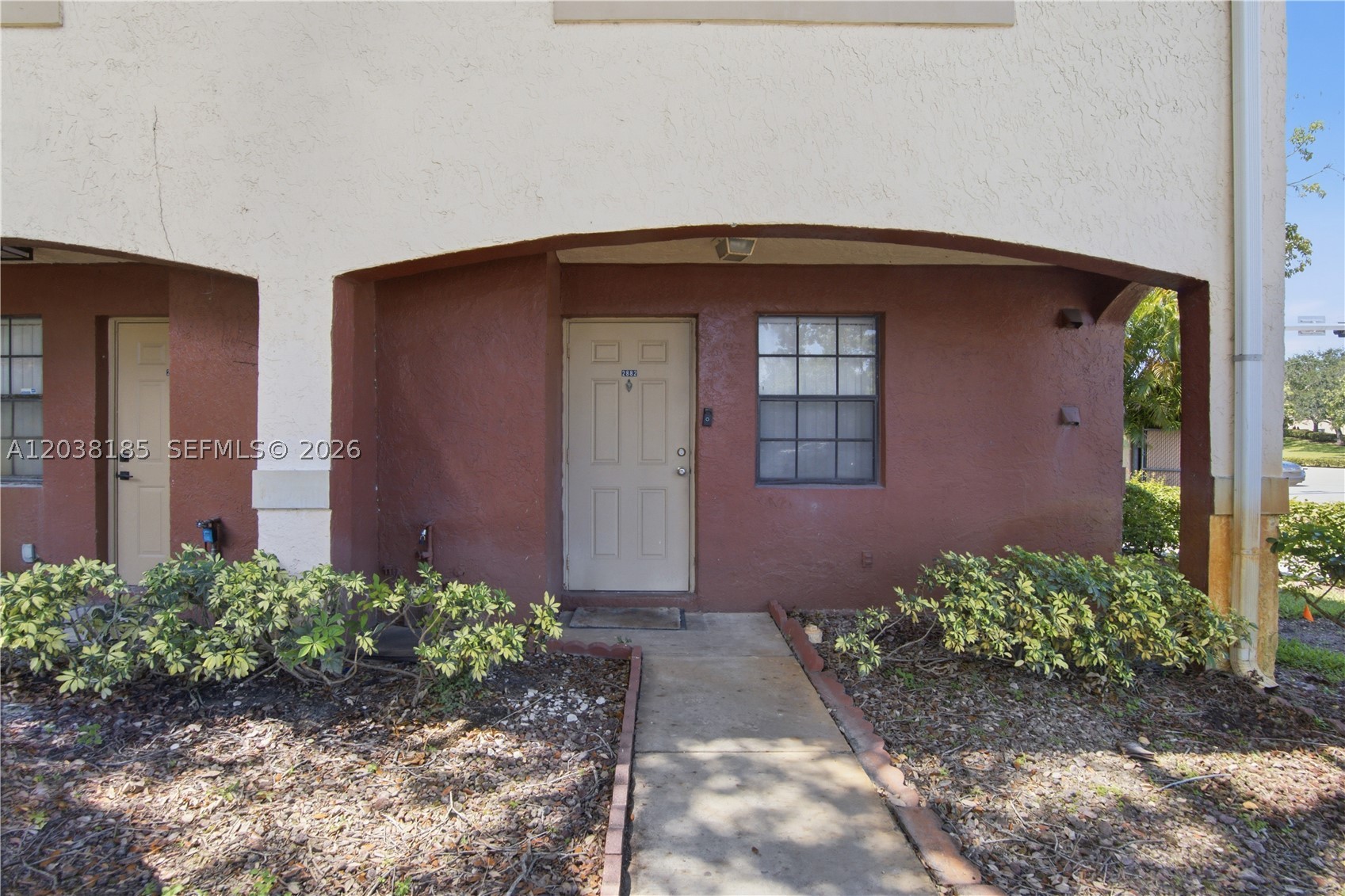 COUNTRY PARK CONDO - Residential