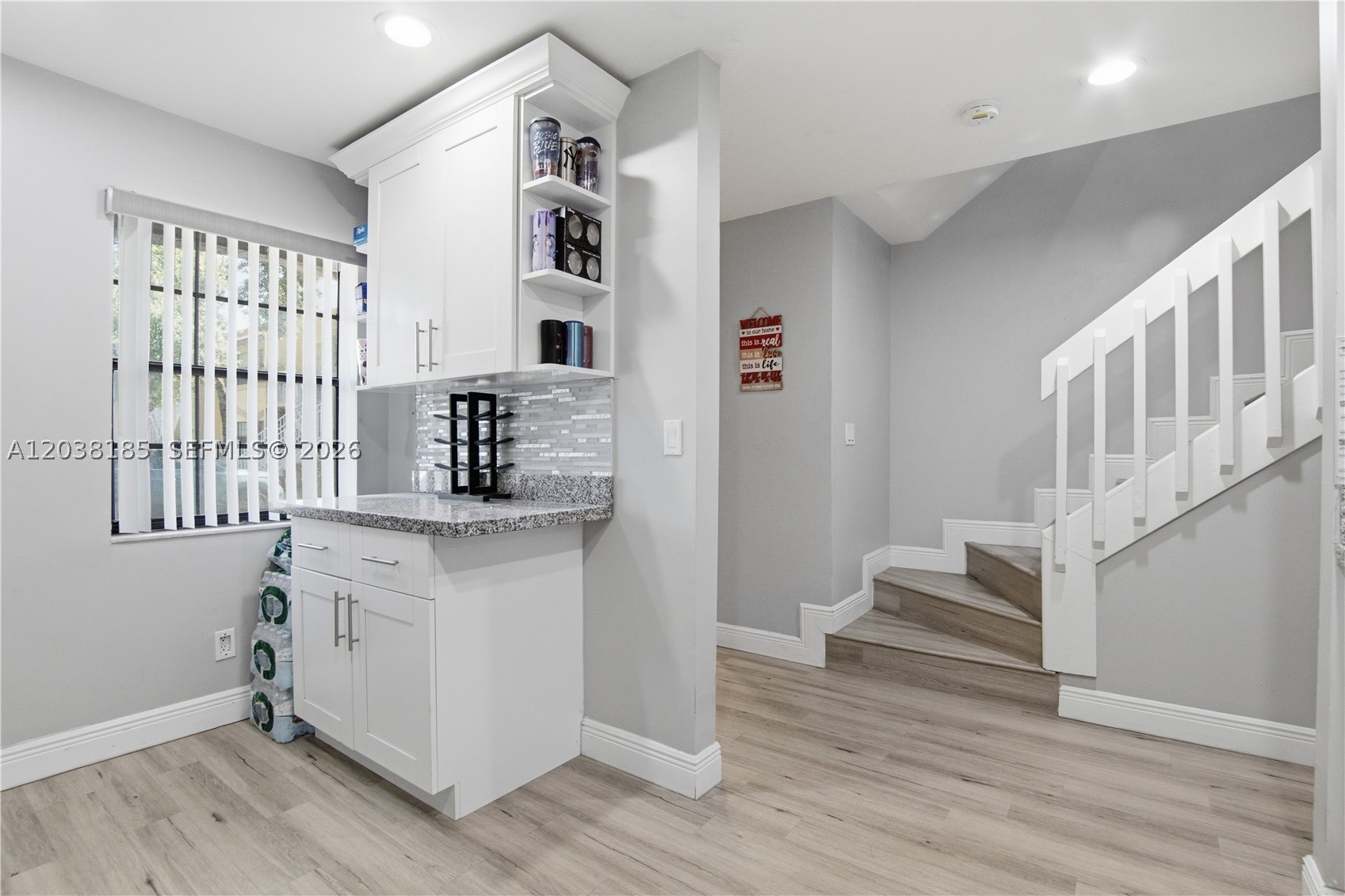 COUNTRY PARK CONDO - Residential