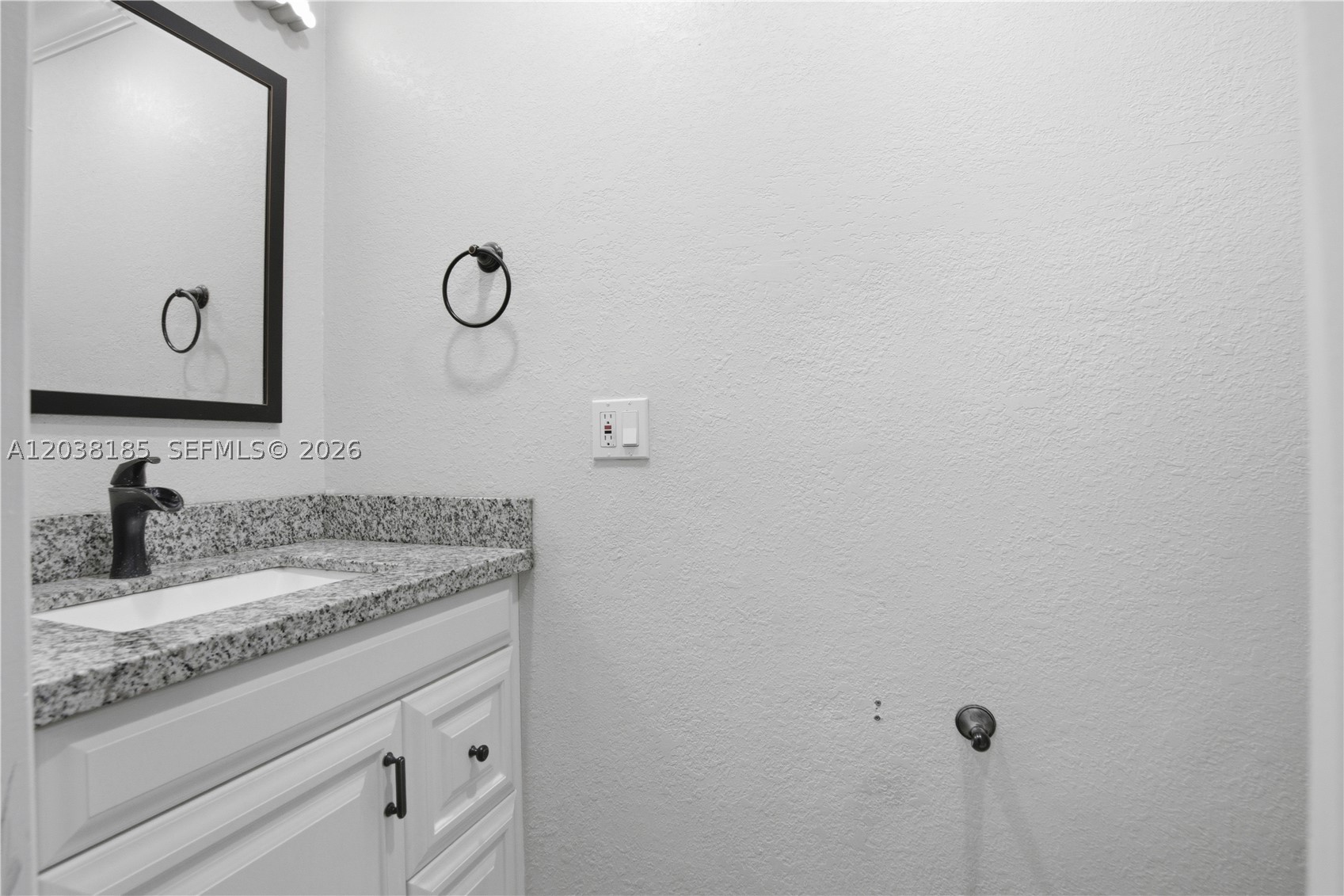 COUNTRY PARK CONDO - Residential