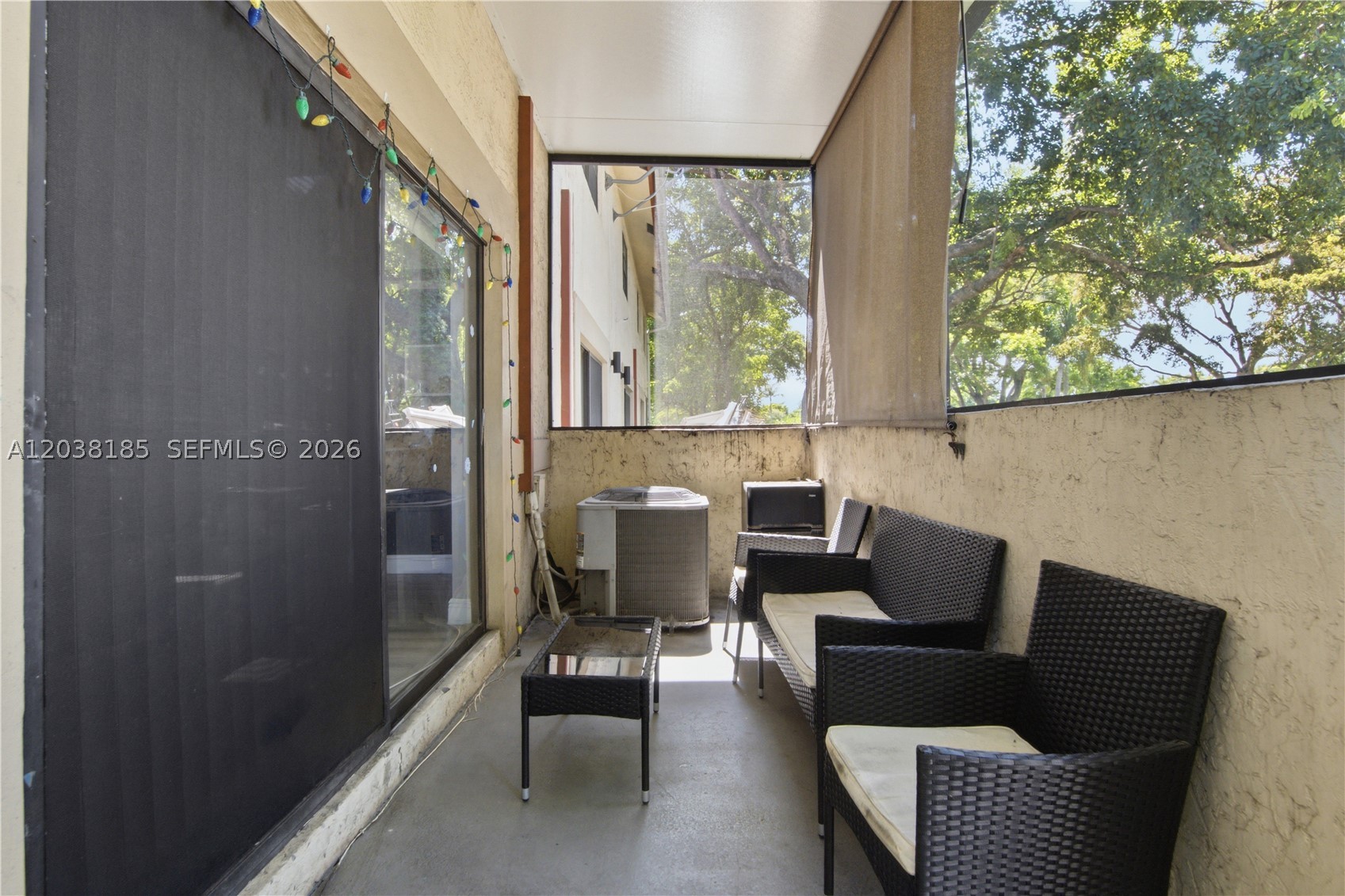 COUNTRY PARK CONDO - Residential