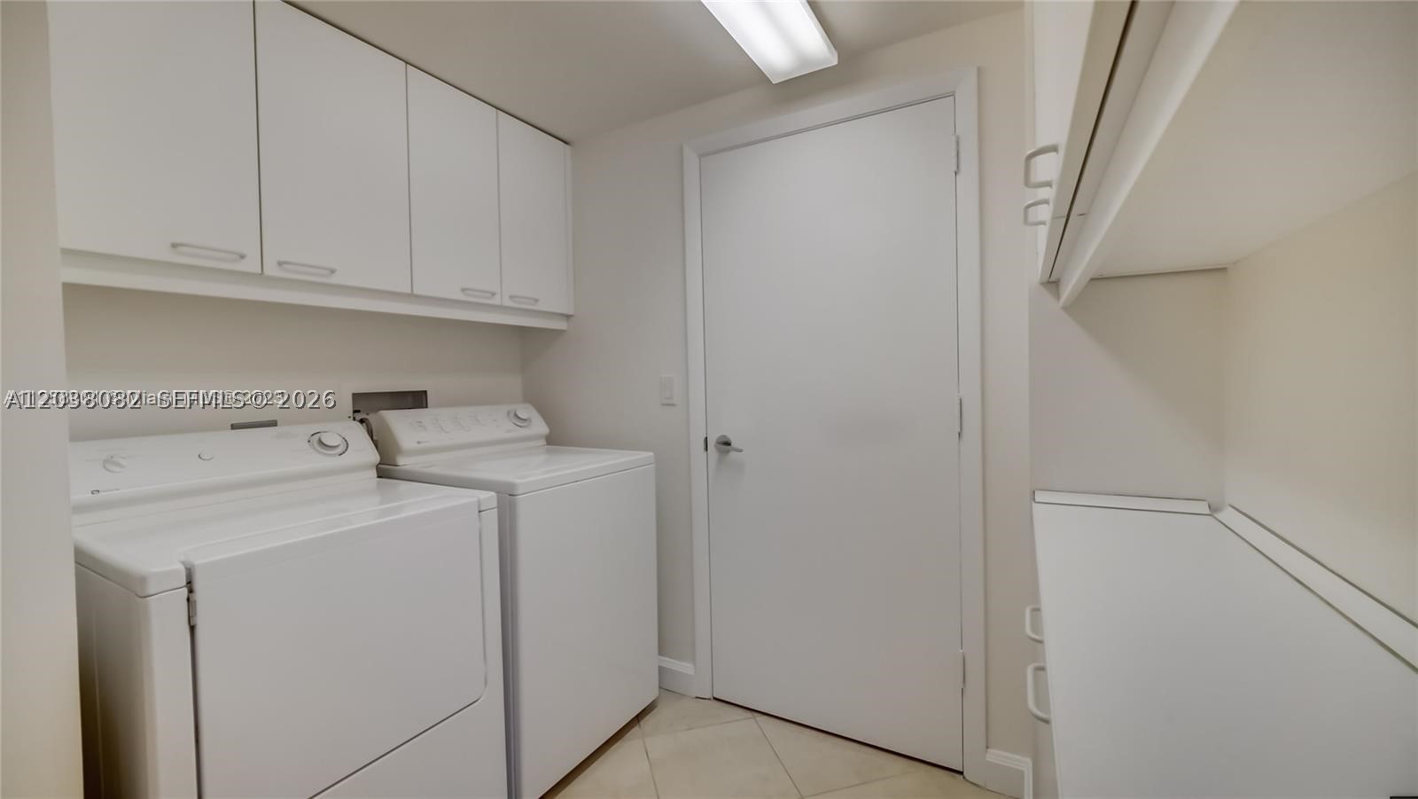 IL VILLAGGIO ON SOUTH BEA - Residential Lease