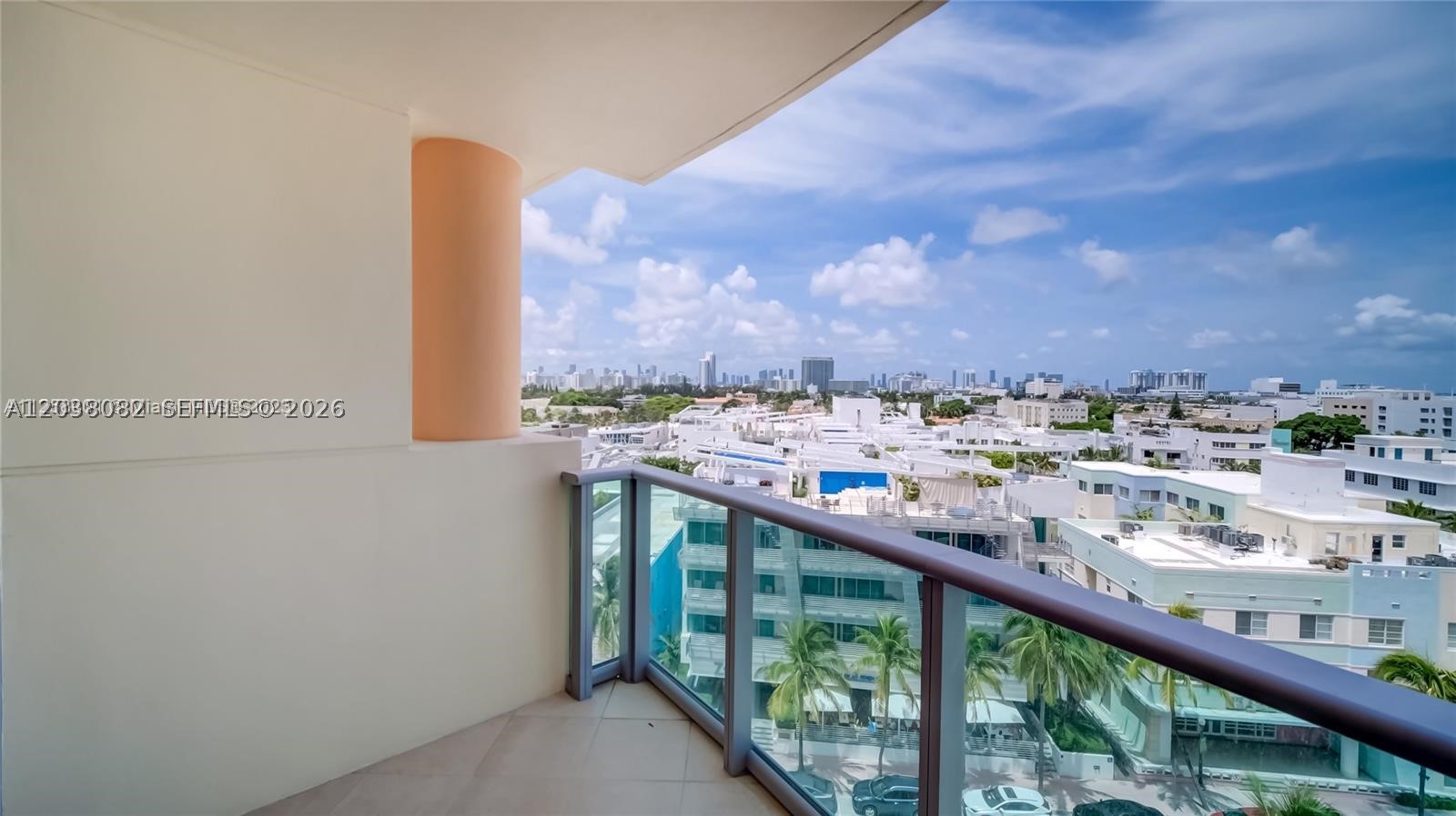 IL VILLAGGIO ON SOUTH BEA - Residential Lease