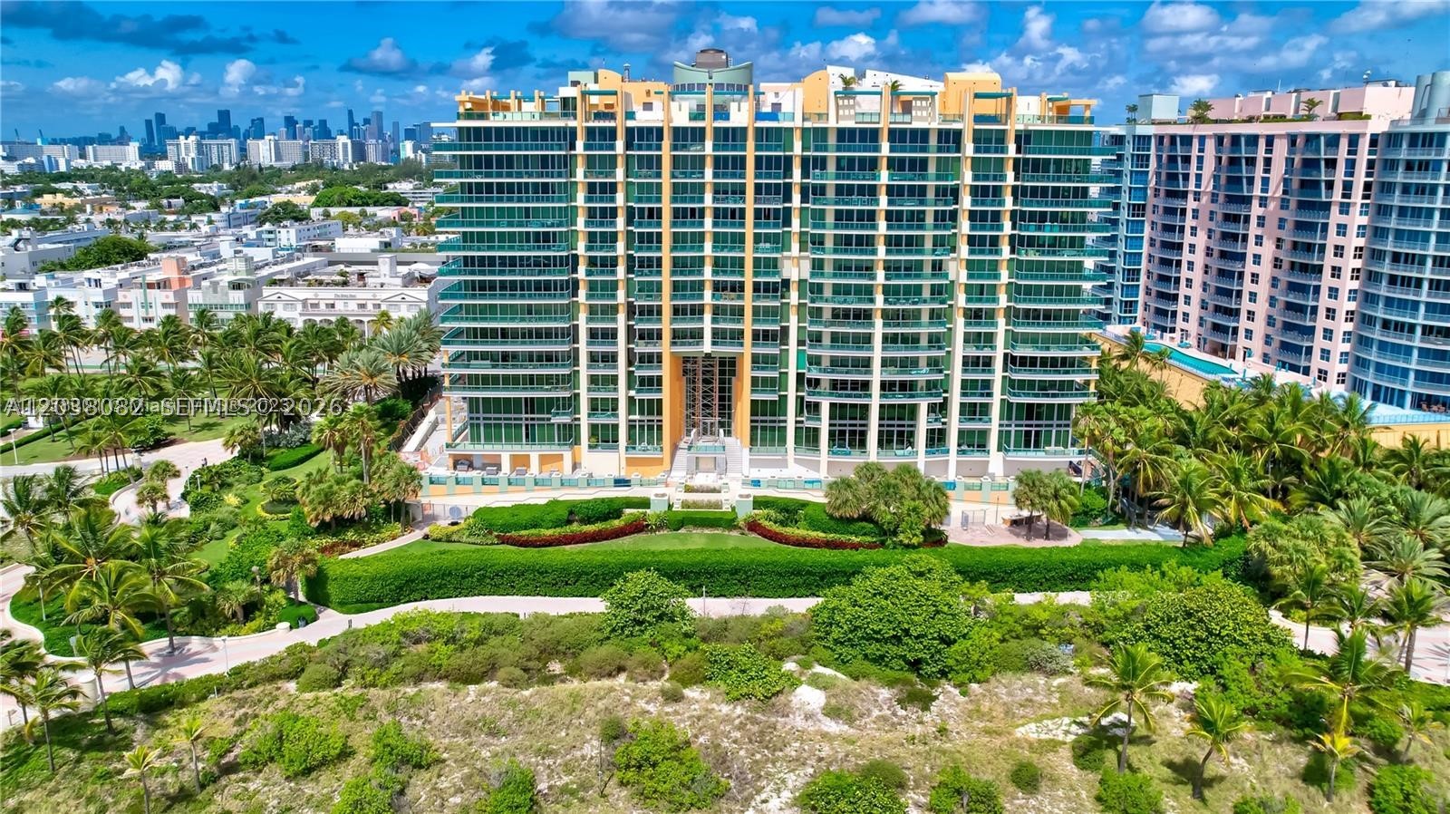IL VILLAGGIO ON SOUTH BEA - Residential Lease