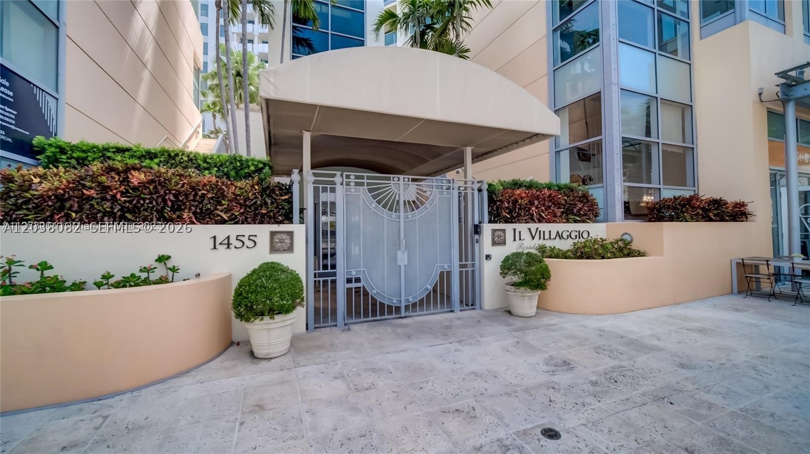 IL VILLAGGIO ON SOUTH BEA - Residential Lease