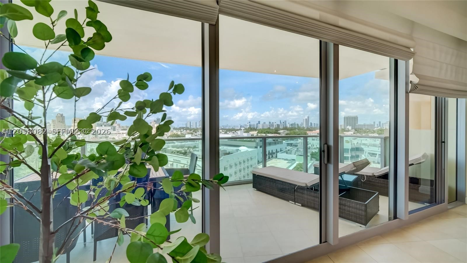 IL VILLAGGIO ON SOUTH BEA - Residential Lease