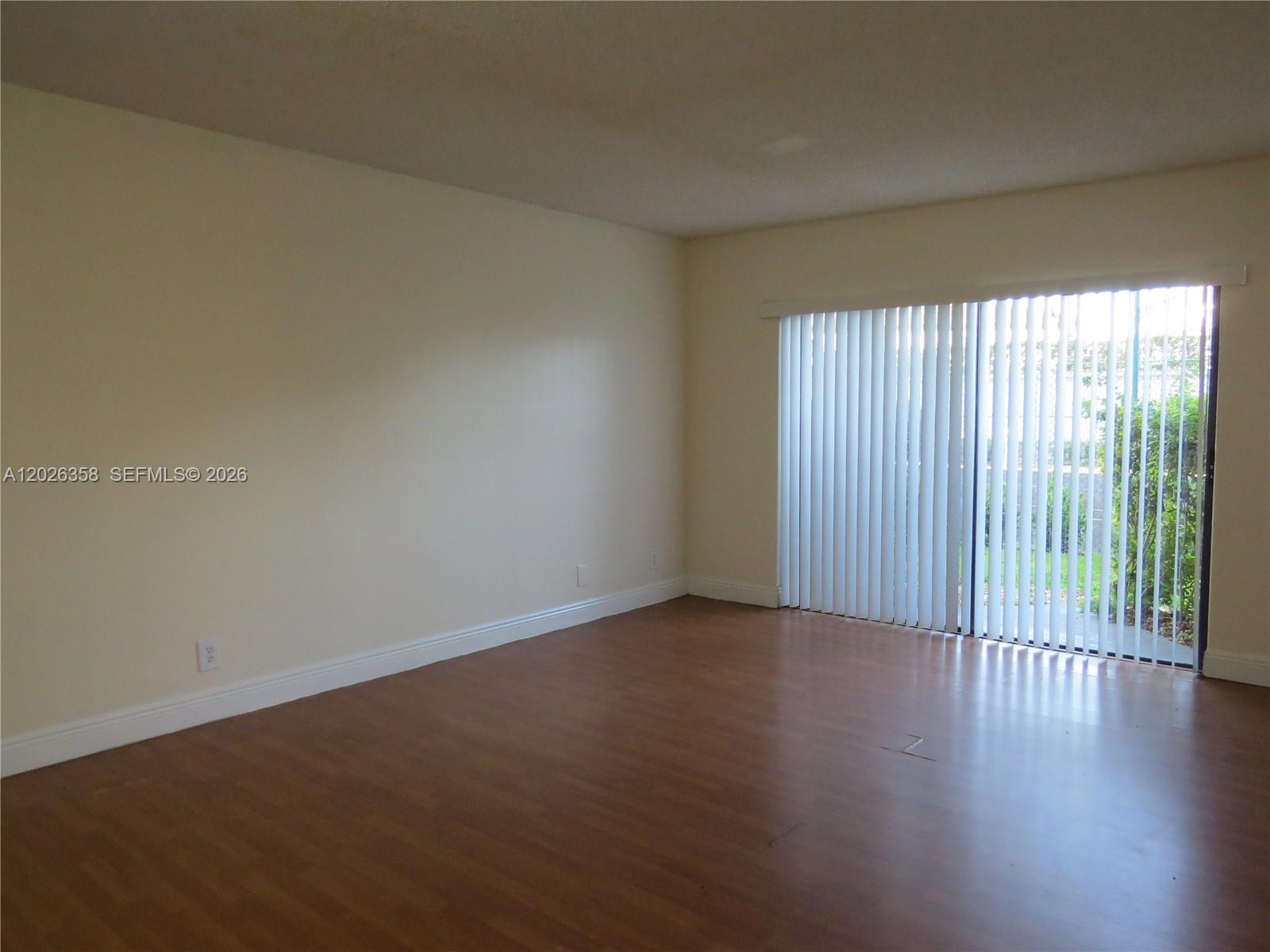 LAS VISTAS AT DORAL CONDO - Residential