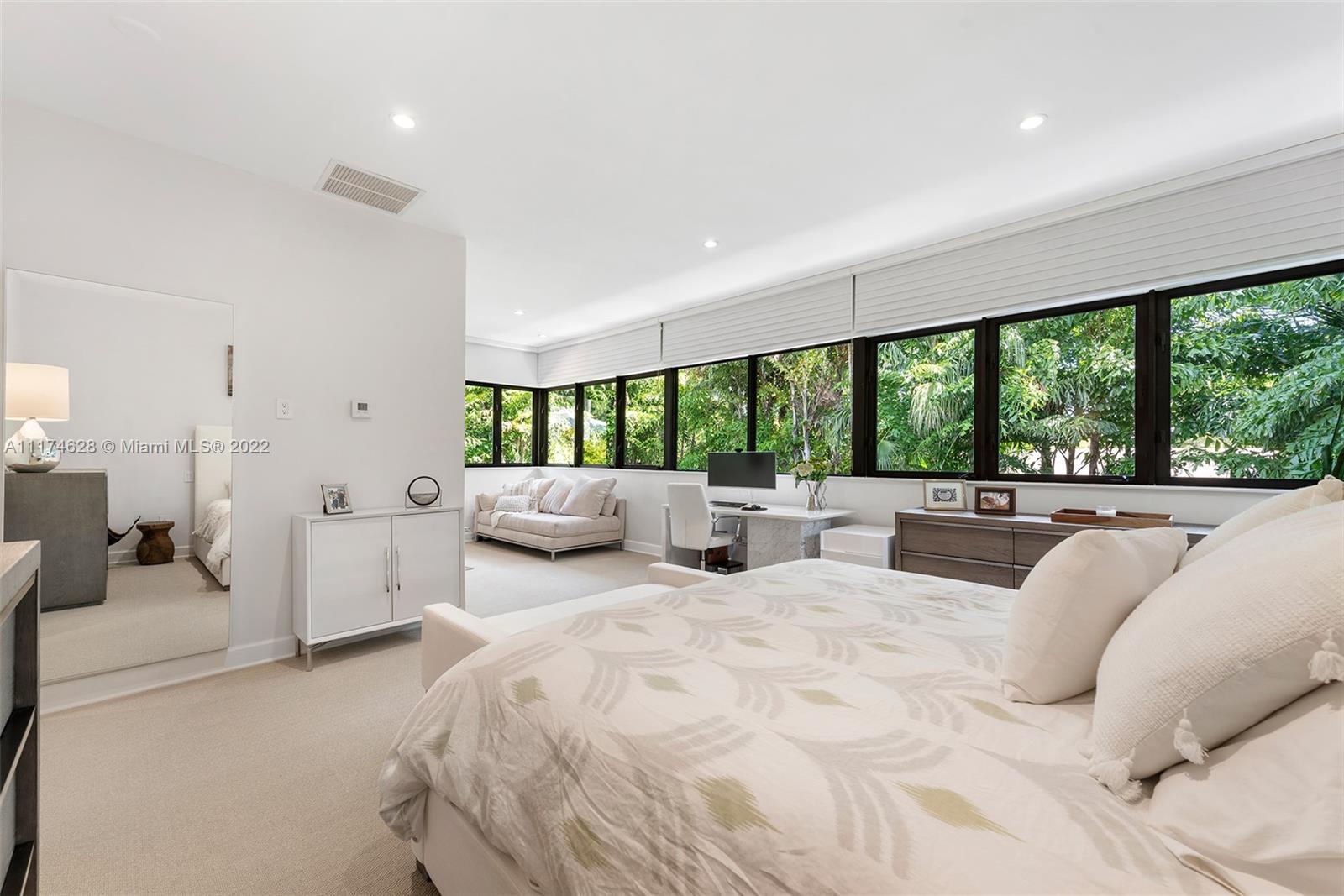 LA GORCE GOLF SUB - Residential