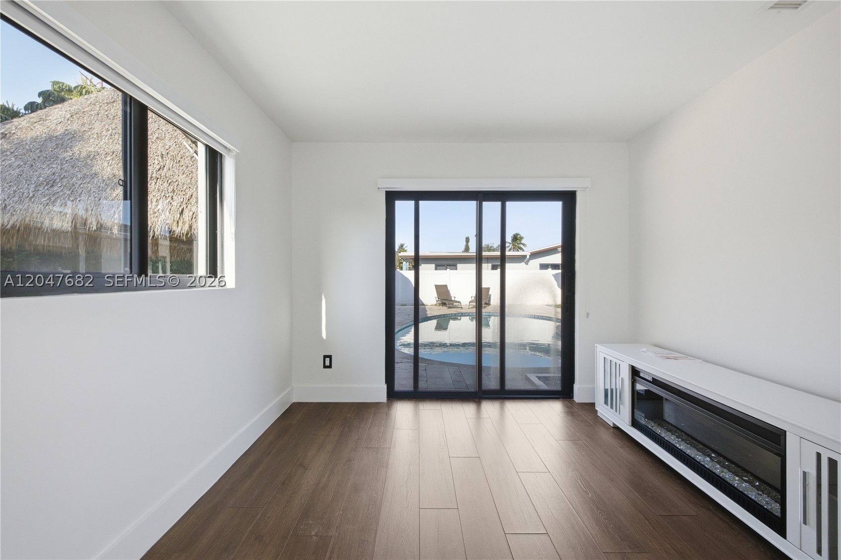BOCA RATON SQUARE UNIT 4 - Residential Lease