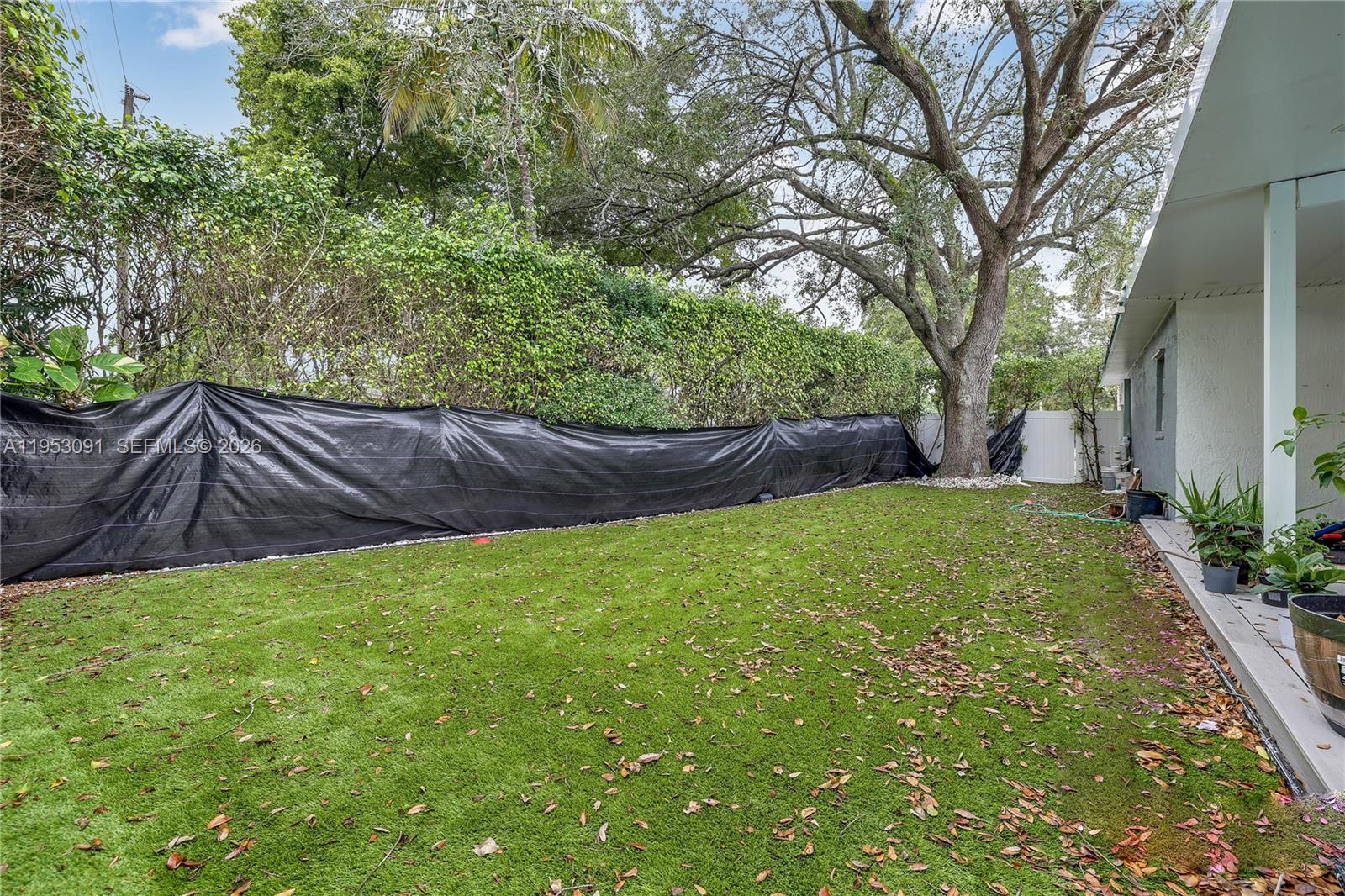 LAWN ACRES - Residential