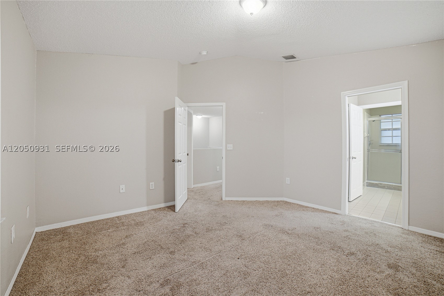 RAINTREE VILLAS - Residential