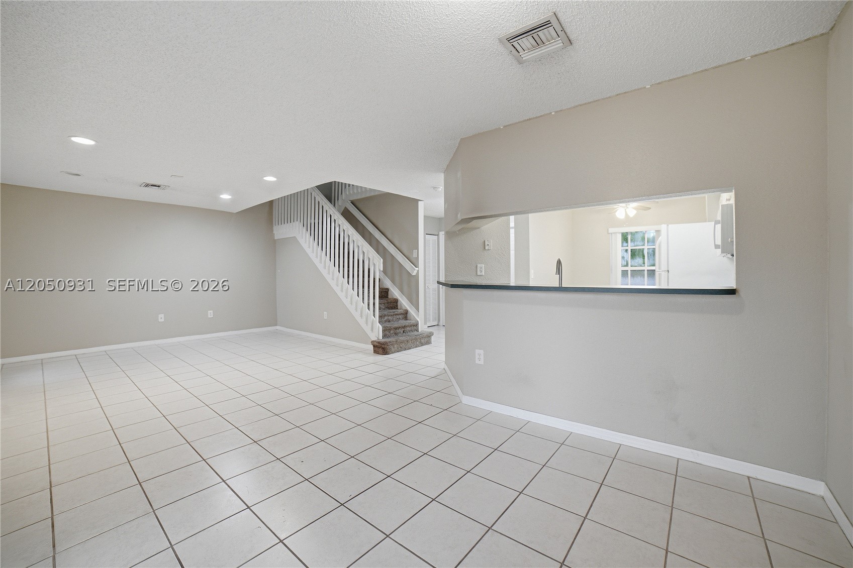 RAINTREE VILLAS - Residential