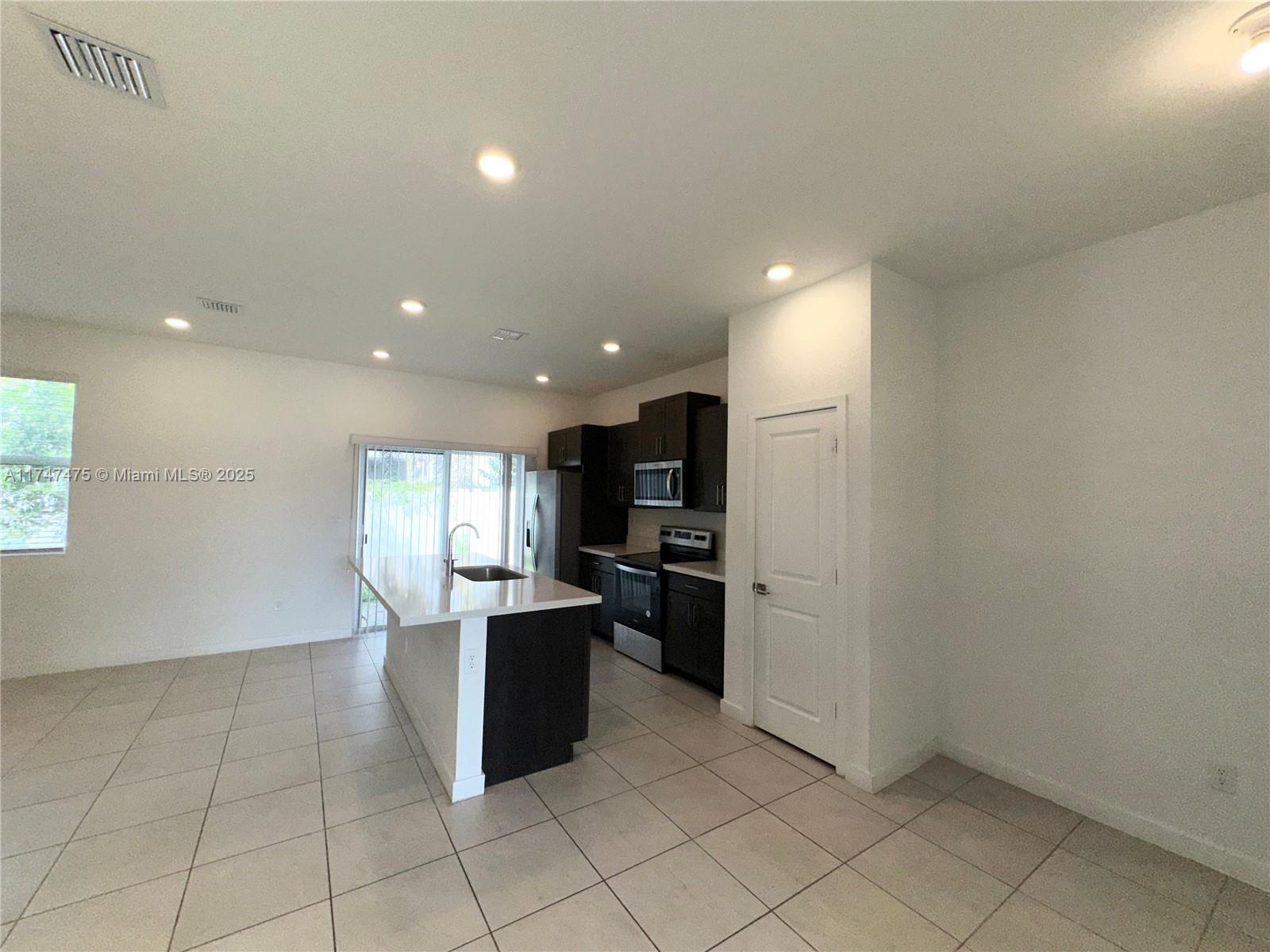 CEDAR AT KEYS GATE - Residential