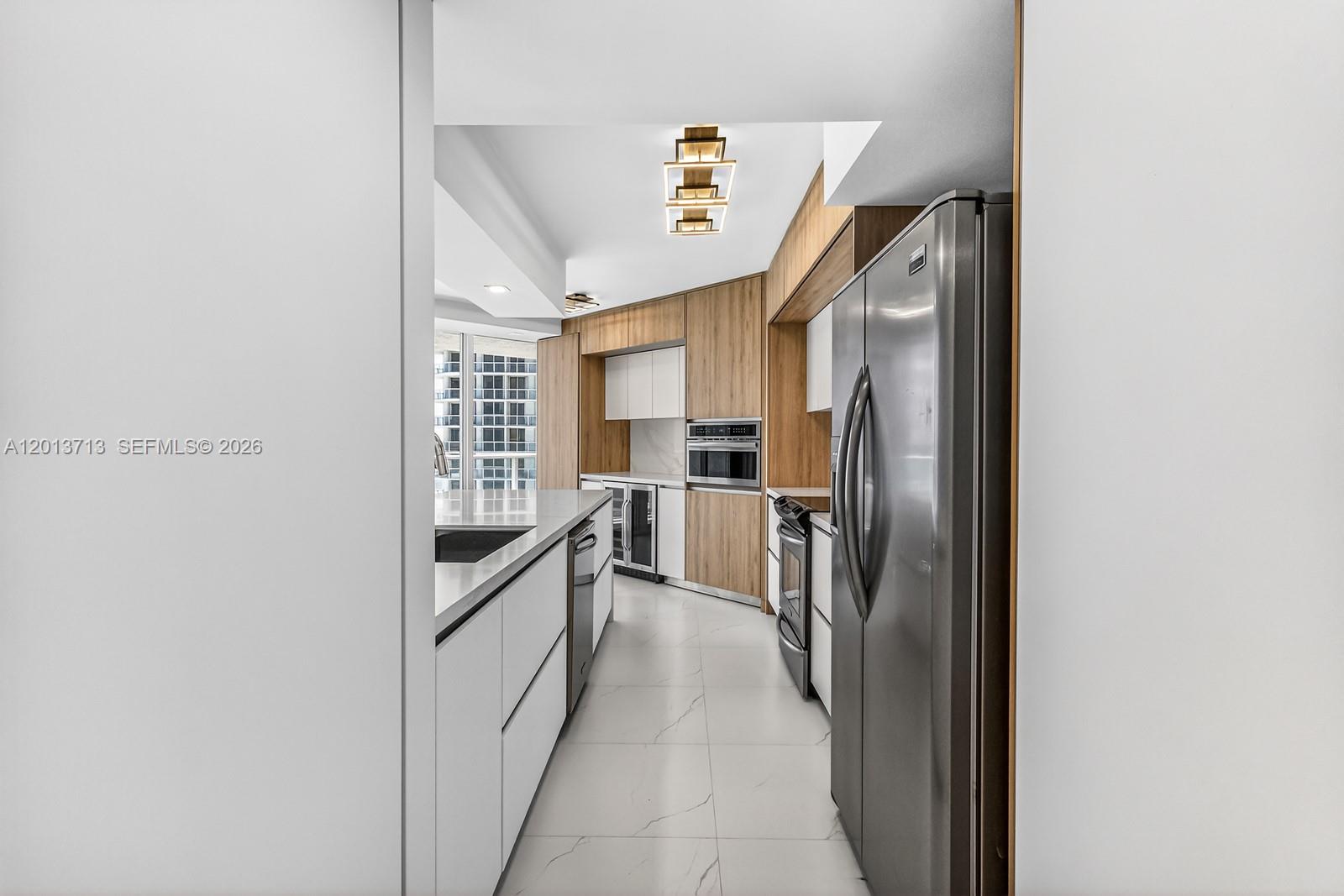 OCEANIA II CONDO - Residential