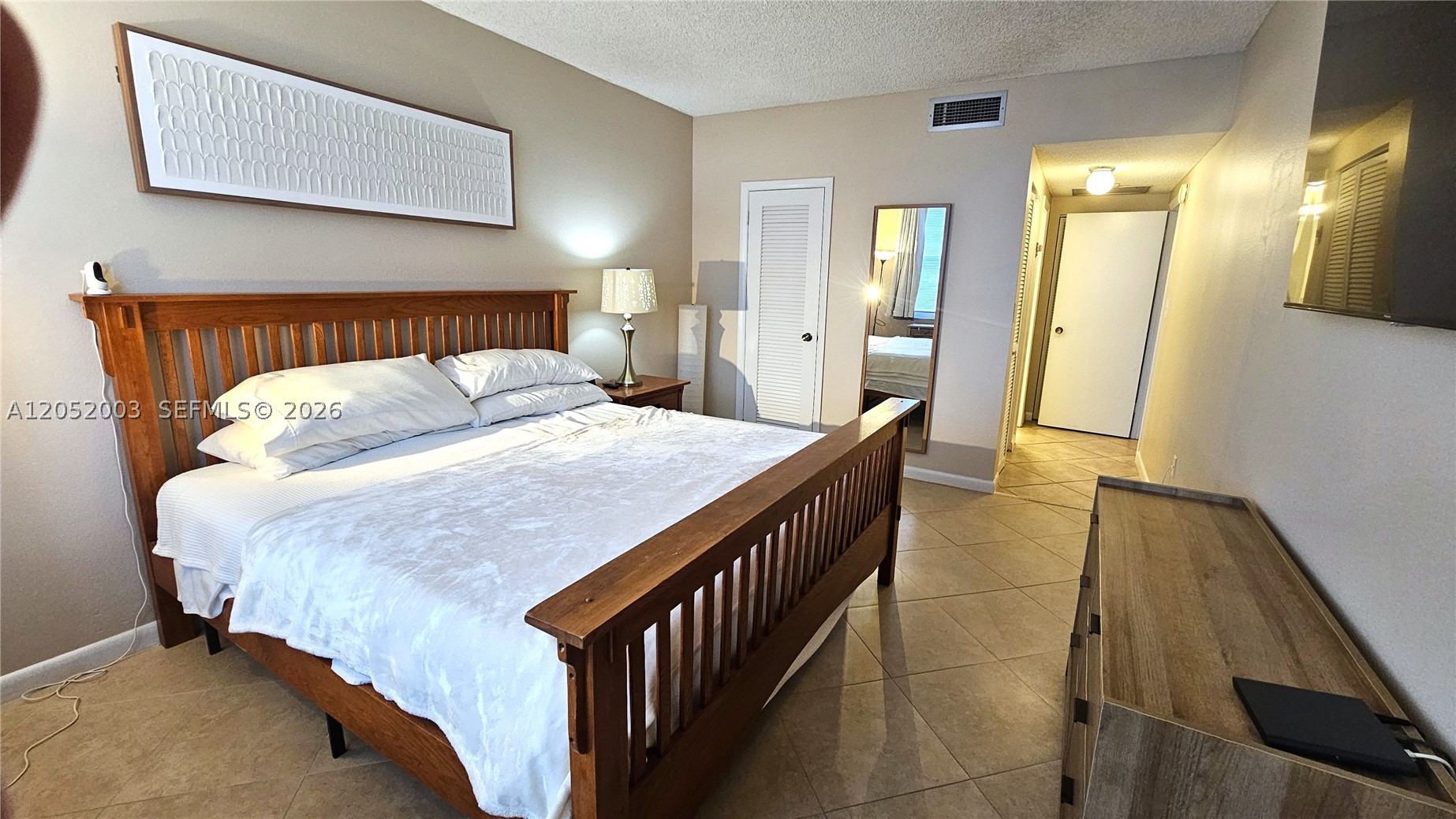 HEMISPHERES CONDO - Residential Lease