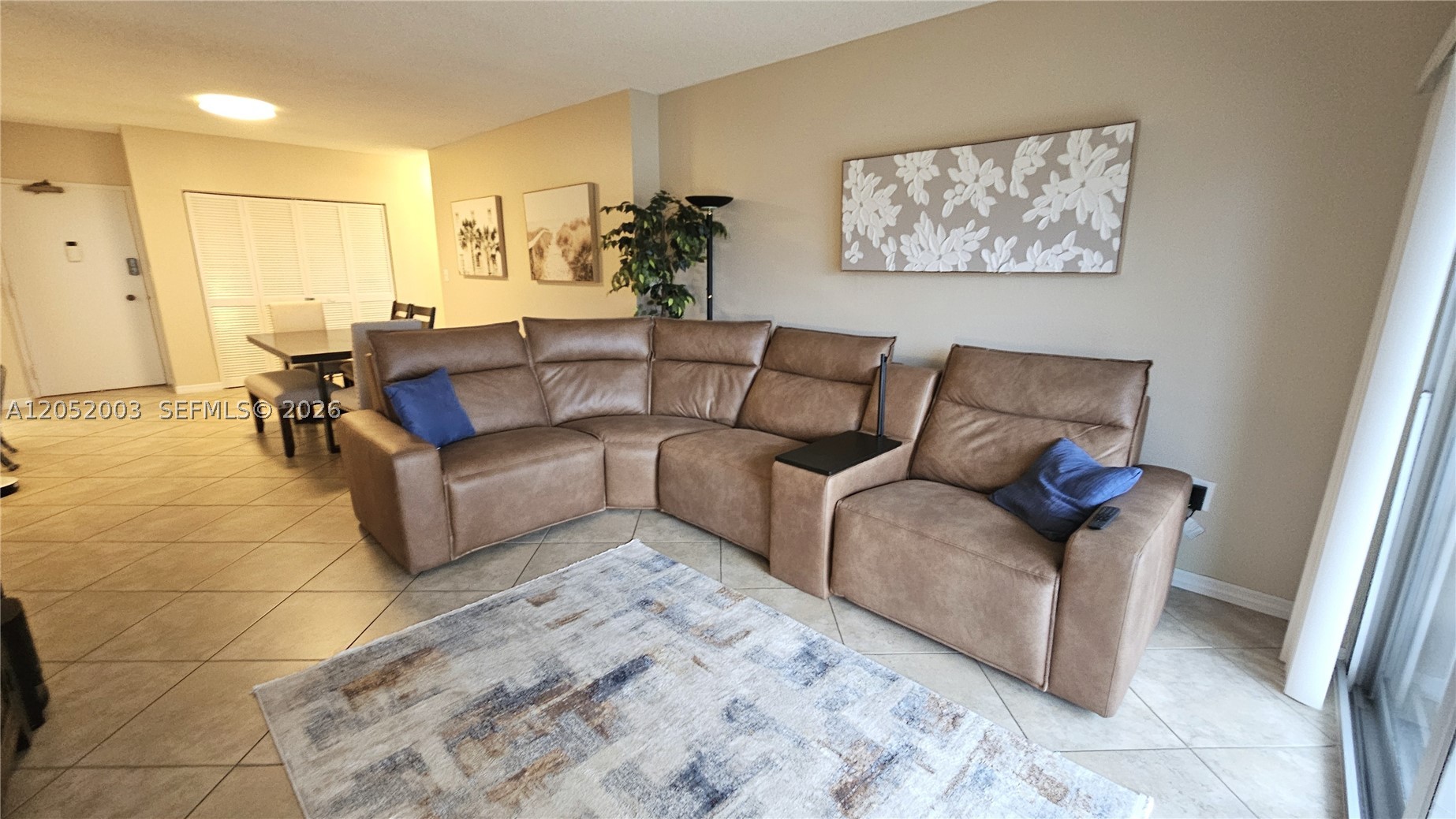 HEMISPHERES CONDO - Residential Lease
