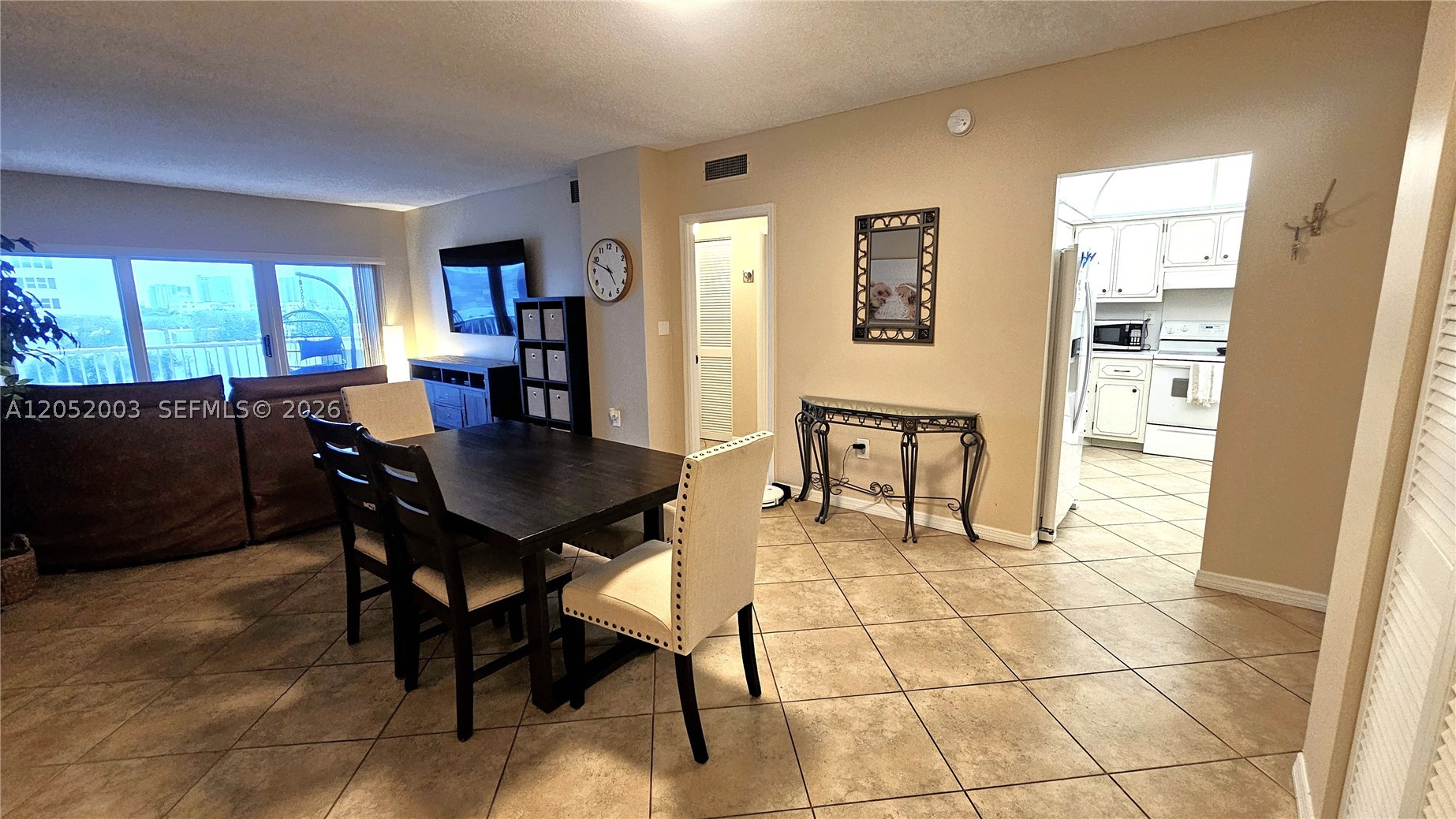 HEMISPHERES CONDO - Residential Lease