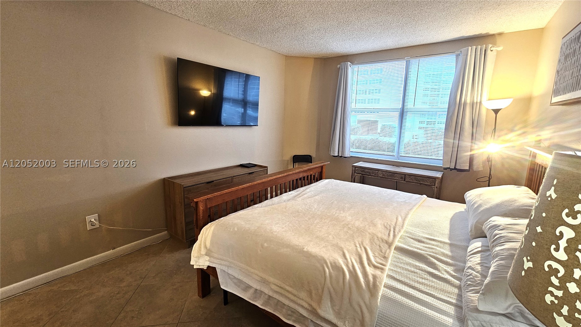 HEMISPHERES CONDO - Residential Lease
